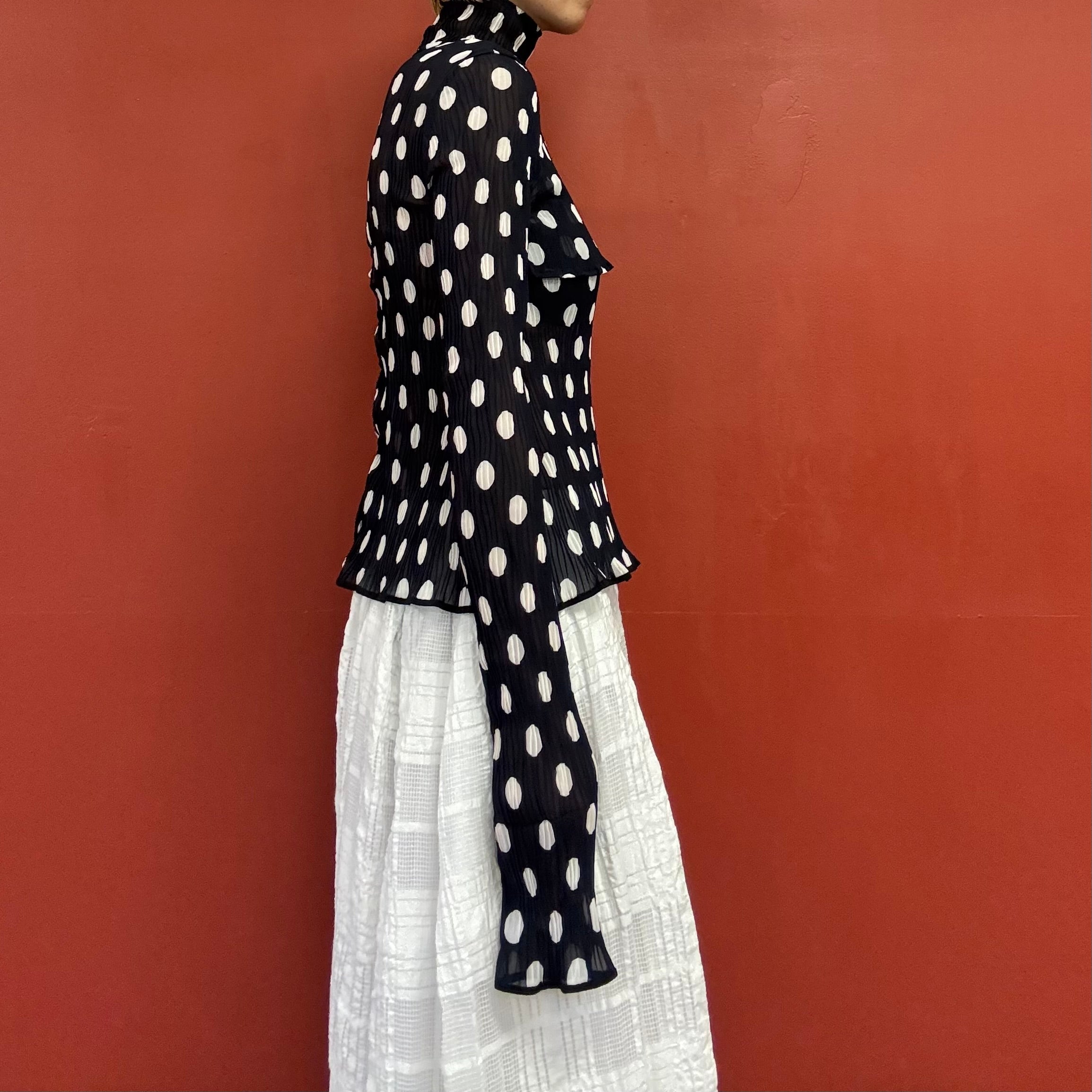 TARO HORIUCHI pleats tops