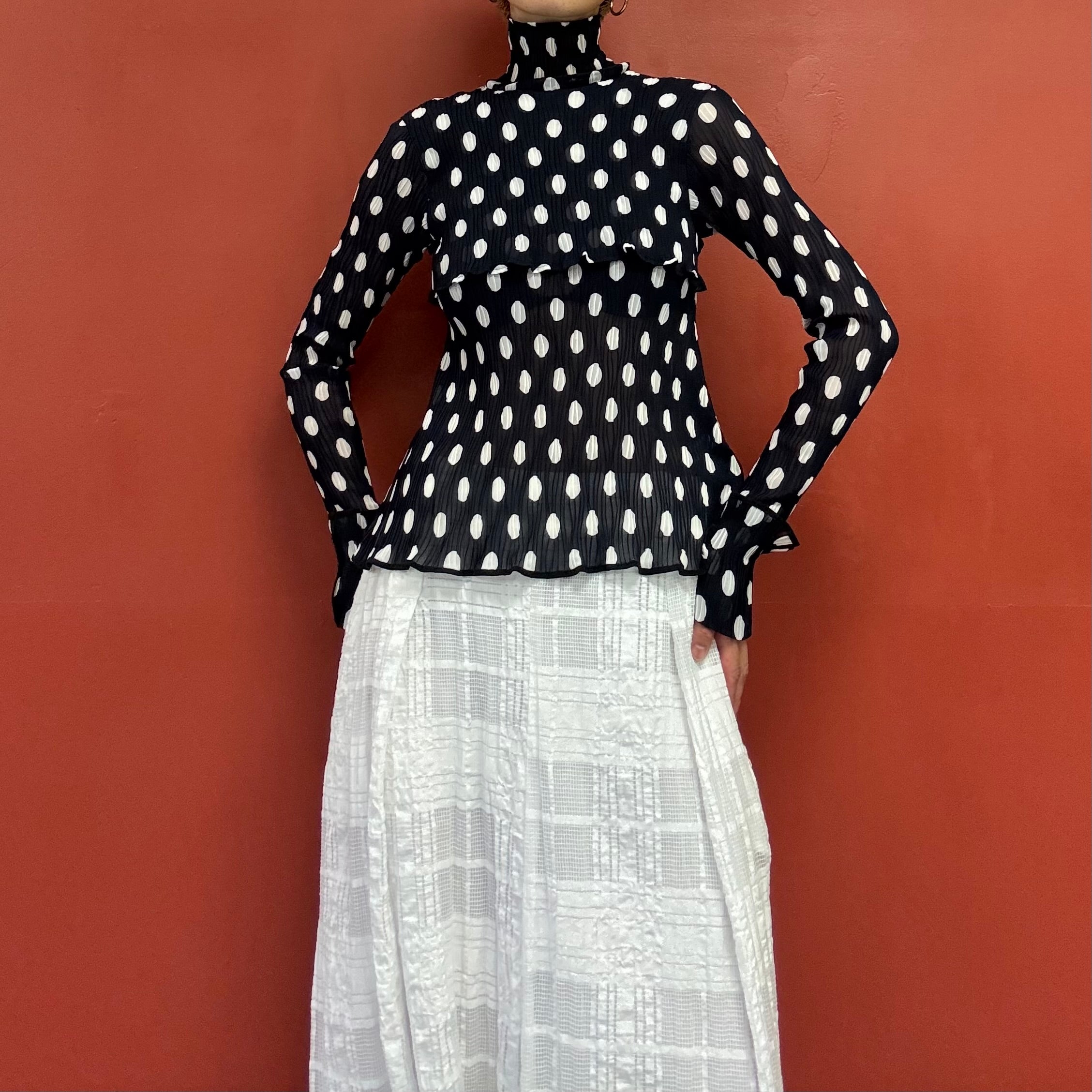 TARO HORIUCHI pleats tops