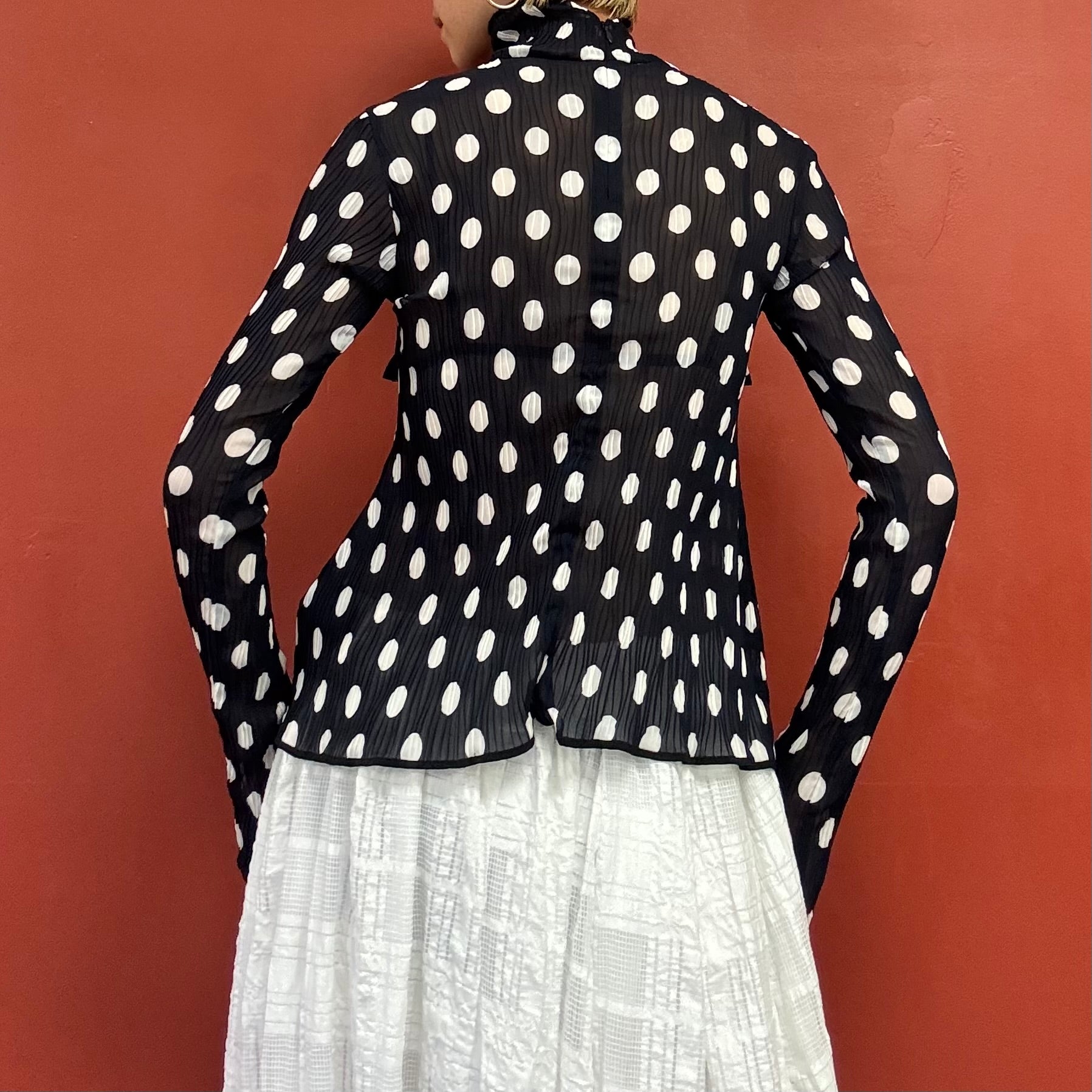 TARO HORIUCHI pleats tops