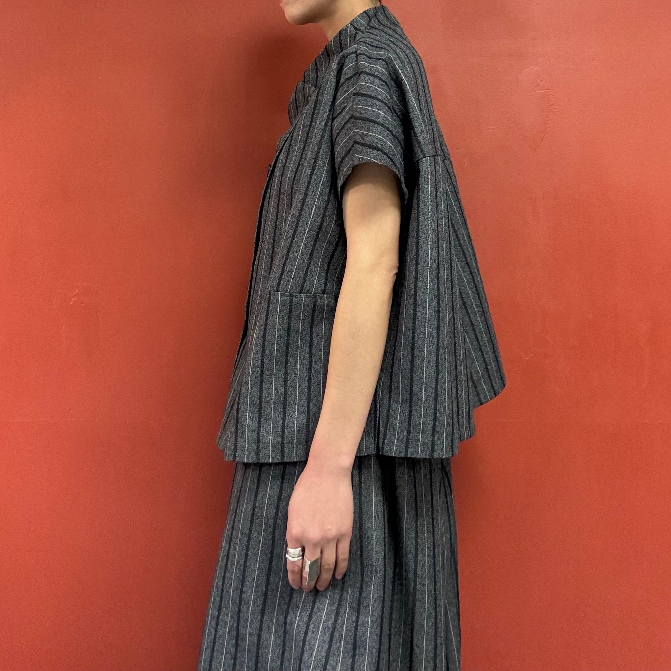 ME FU Open Back Strips Vest