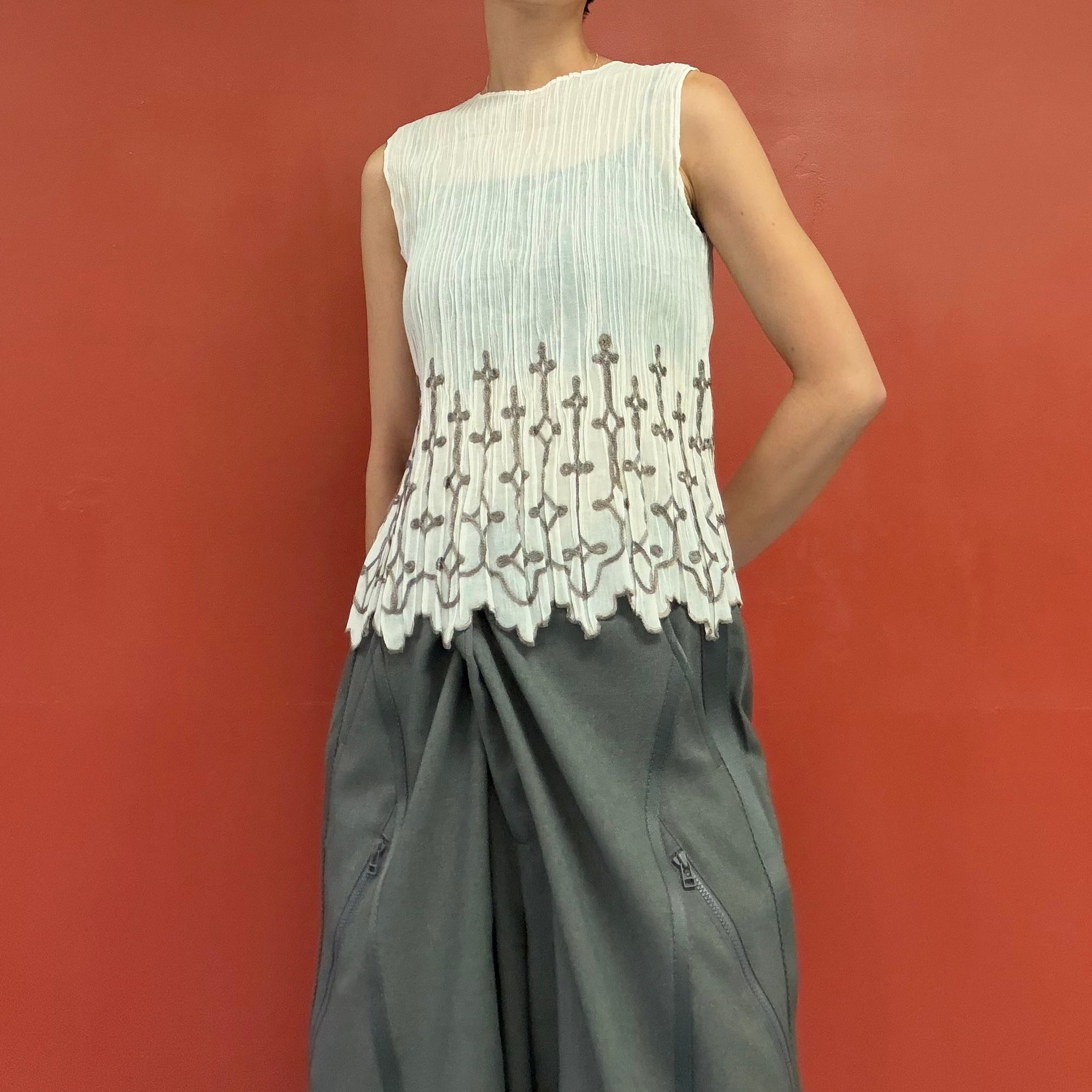 Embroidered pleated Top