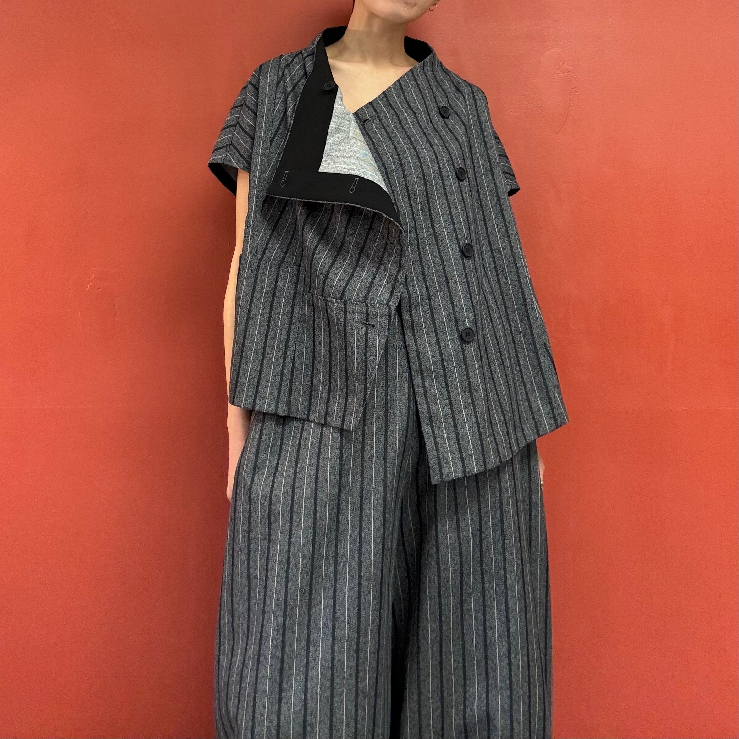 ME FU Open Back Strips Vest