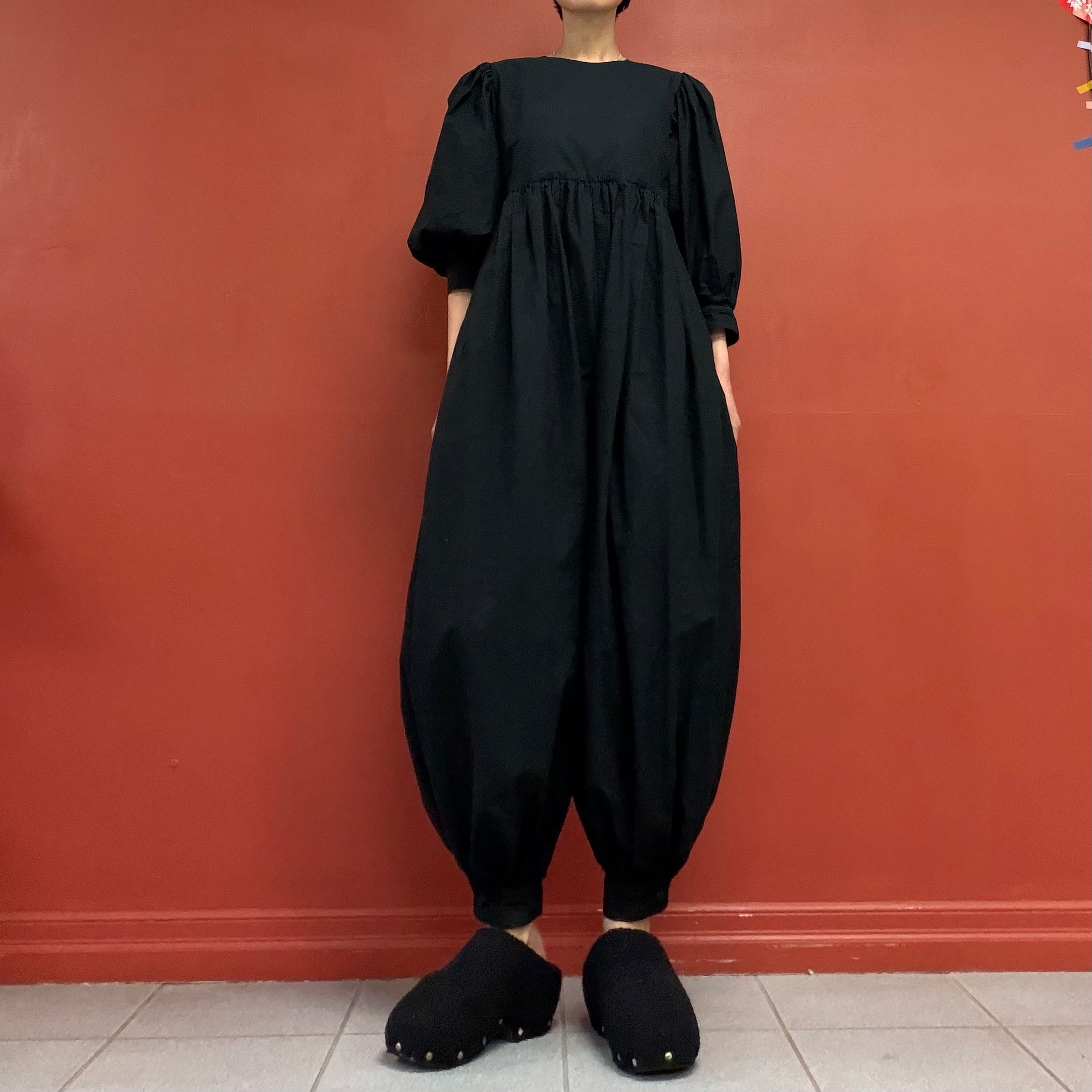 Jumpsuit with puffy sleeves