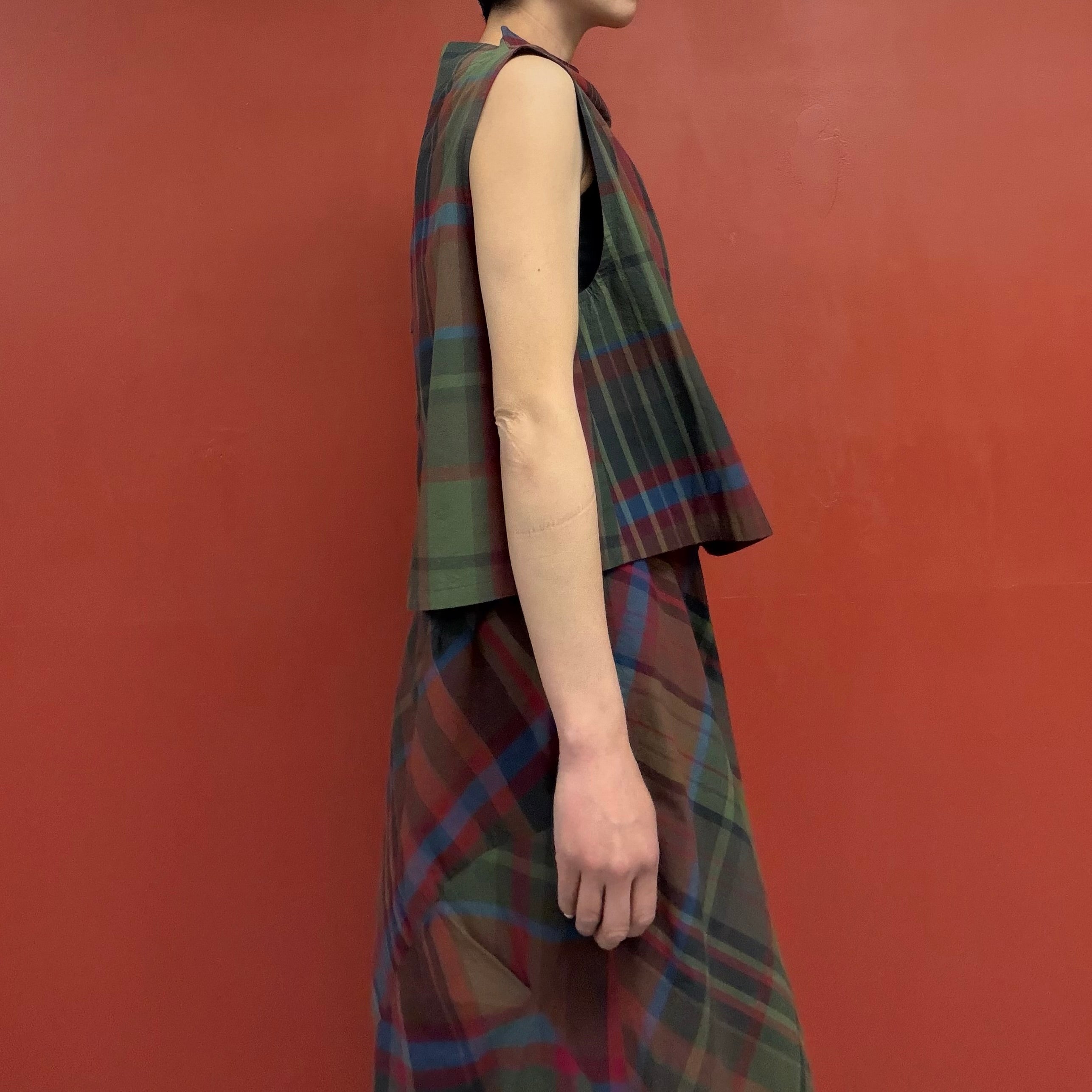 JI U 2way no sleeves top