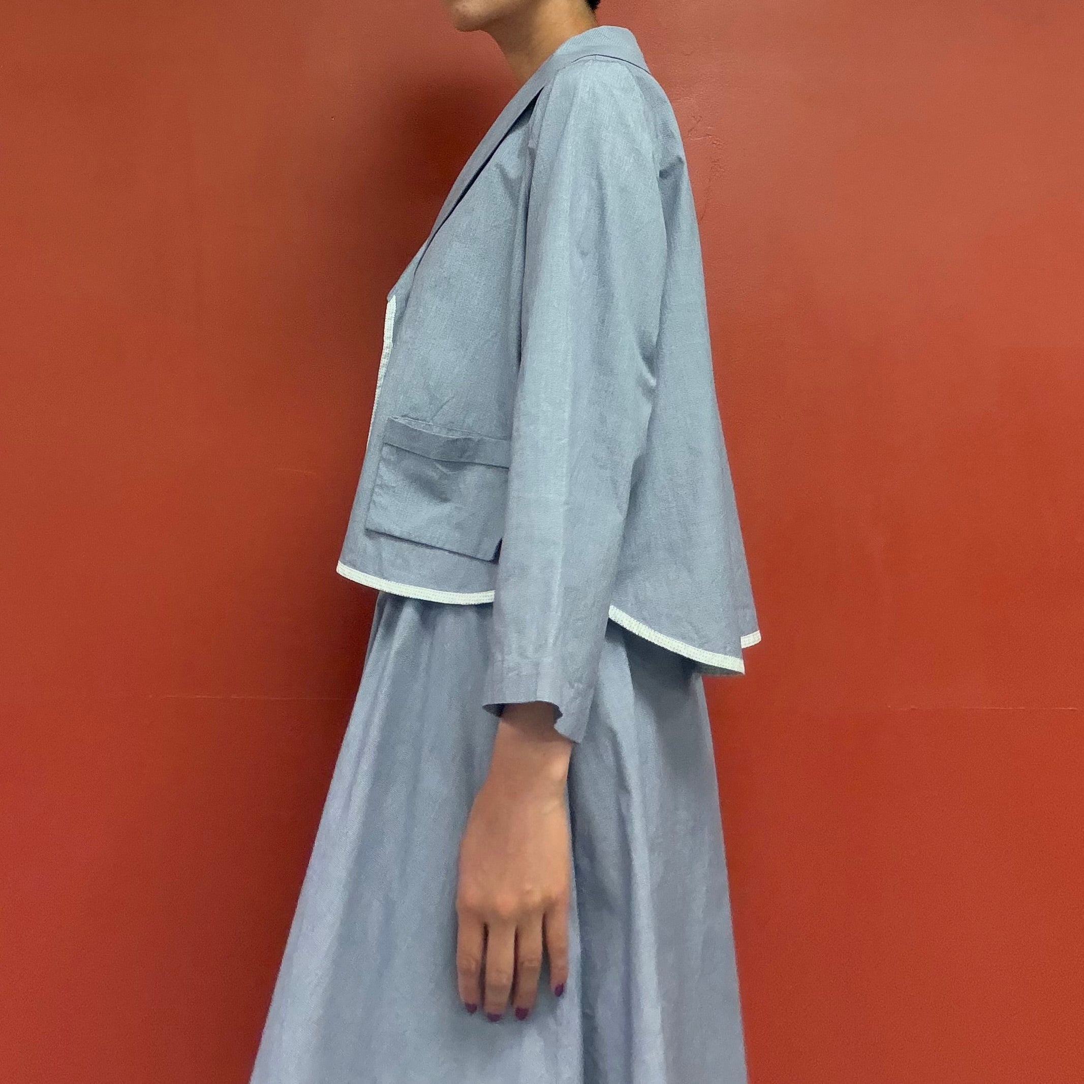 Kazuko Kitamura take off shawl collar jacket