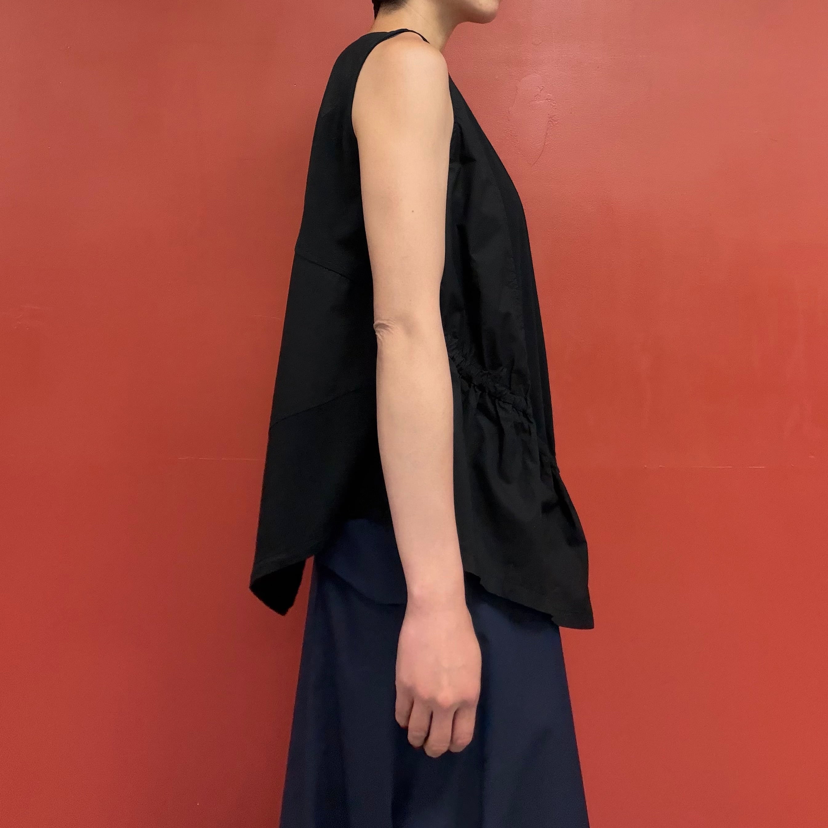 Asymmetrical gather top