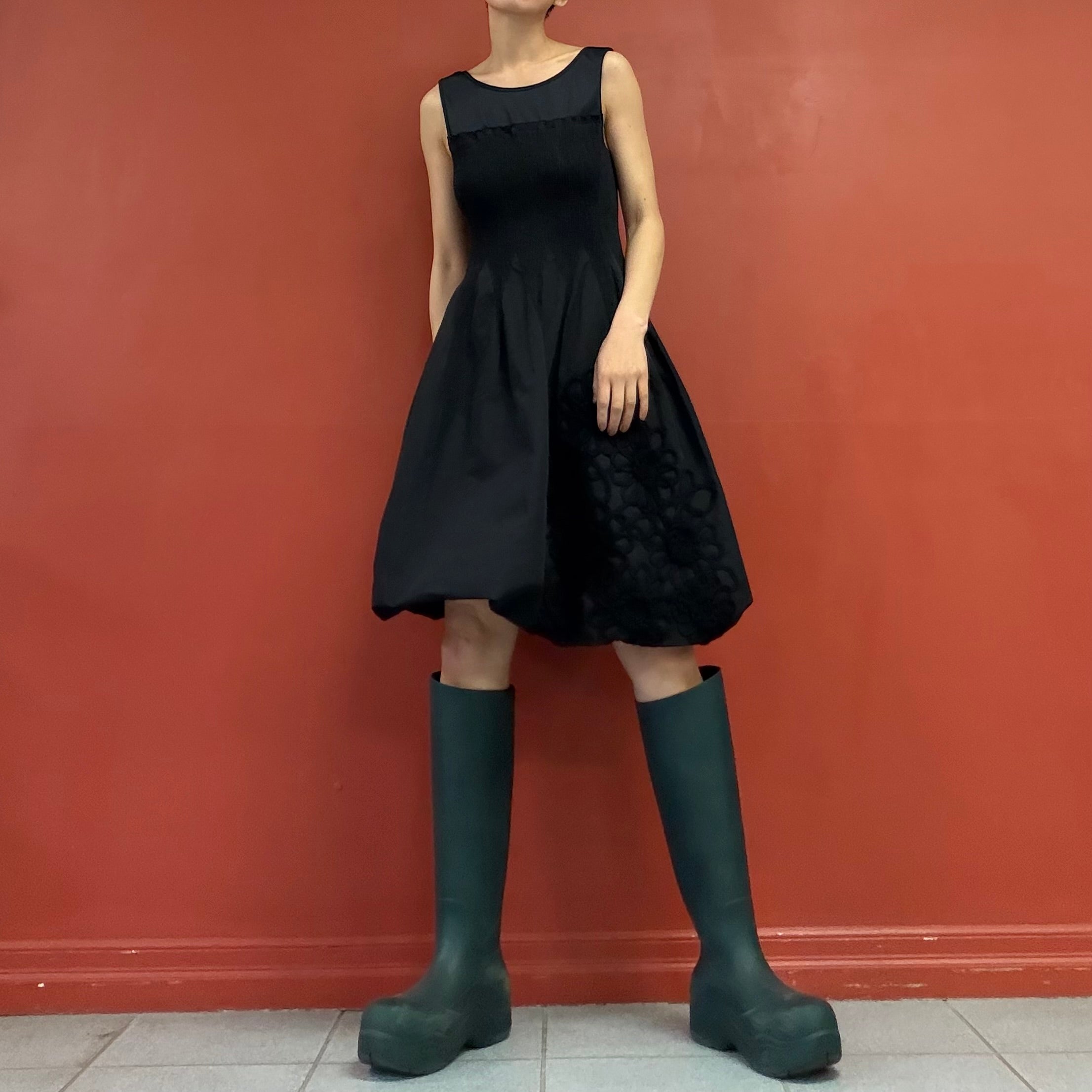 Flower embroidery bubble hem dress