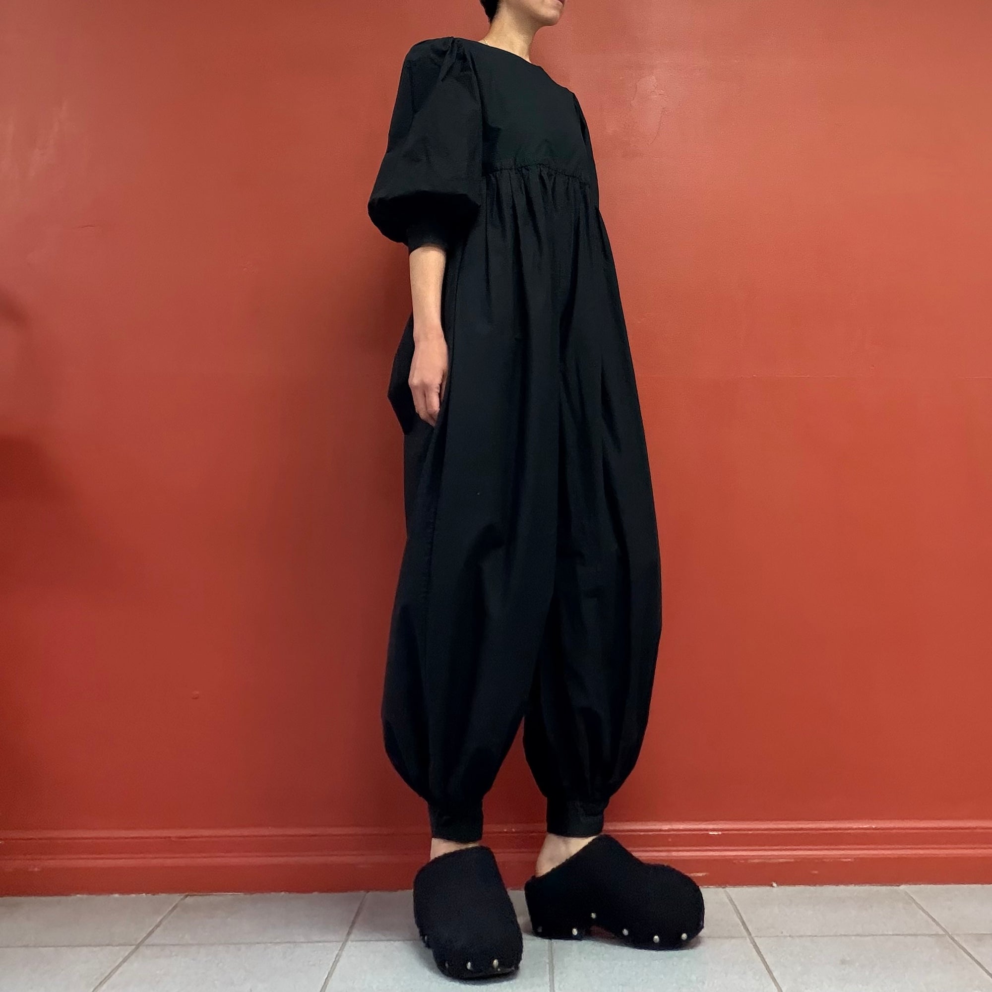 Jumpsuit with puffy sleeves