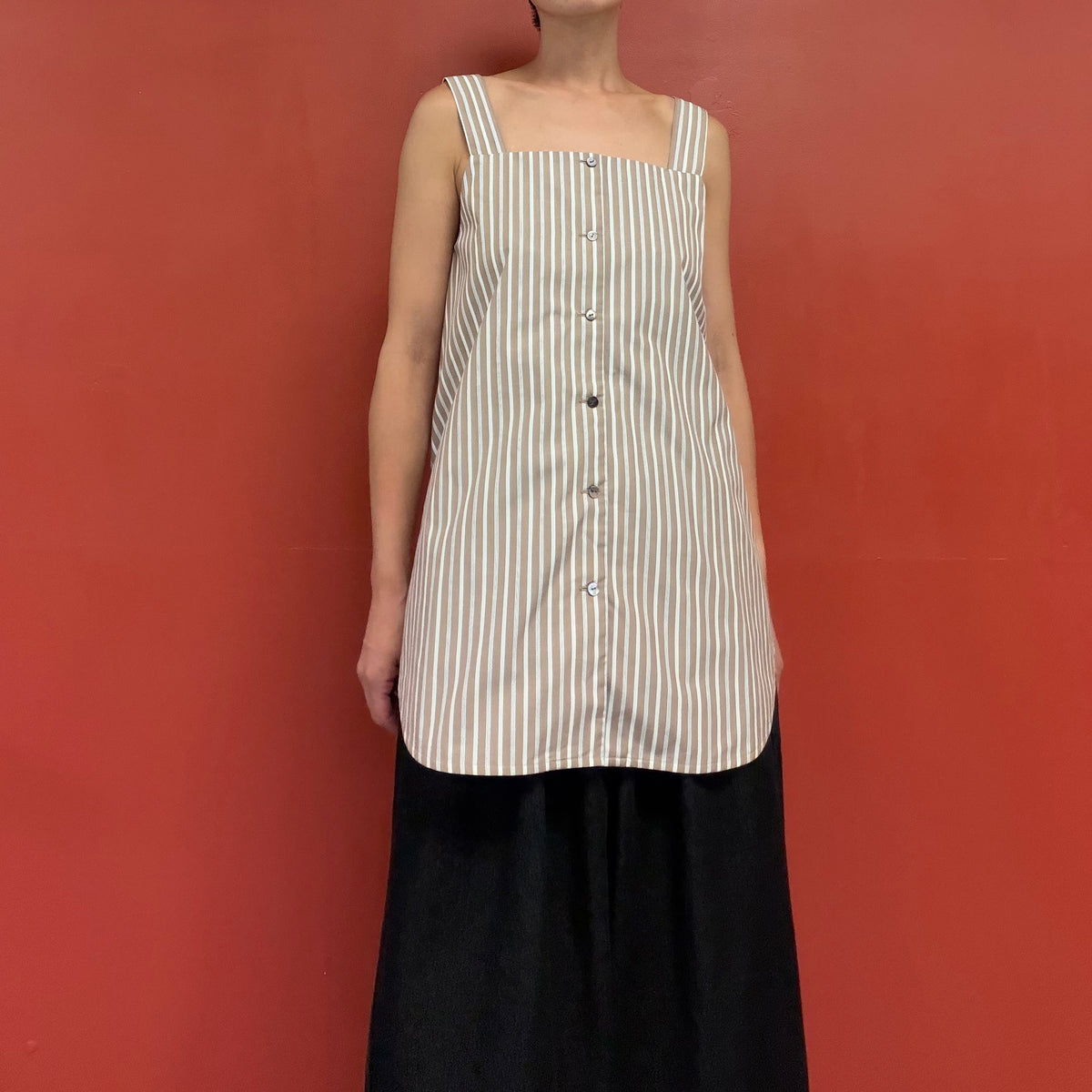 Cross back no sleeves shirt