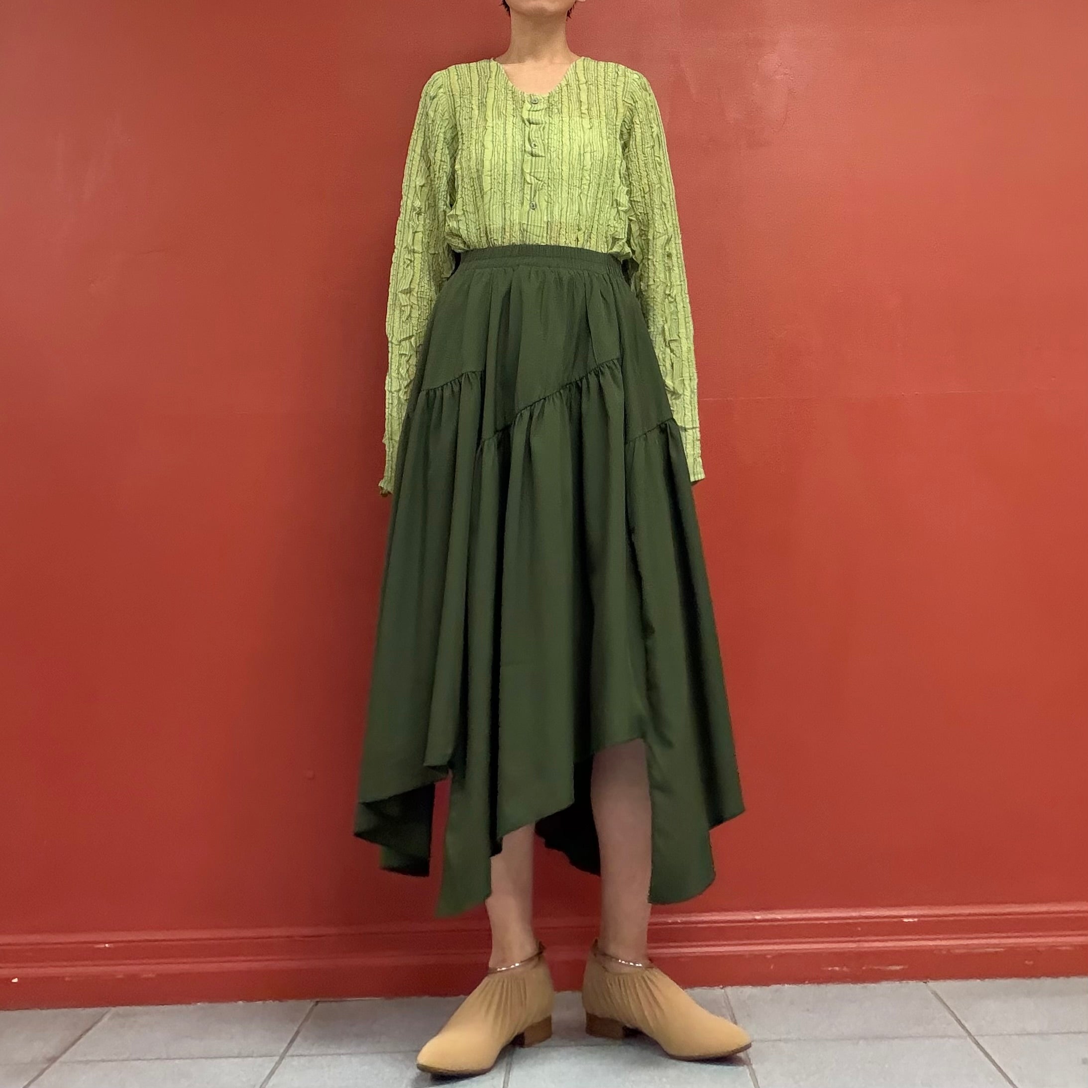 Asymmetrical hem skirt