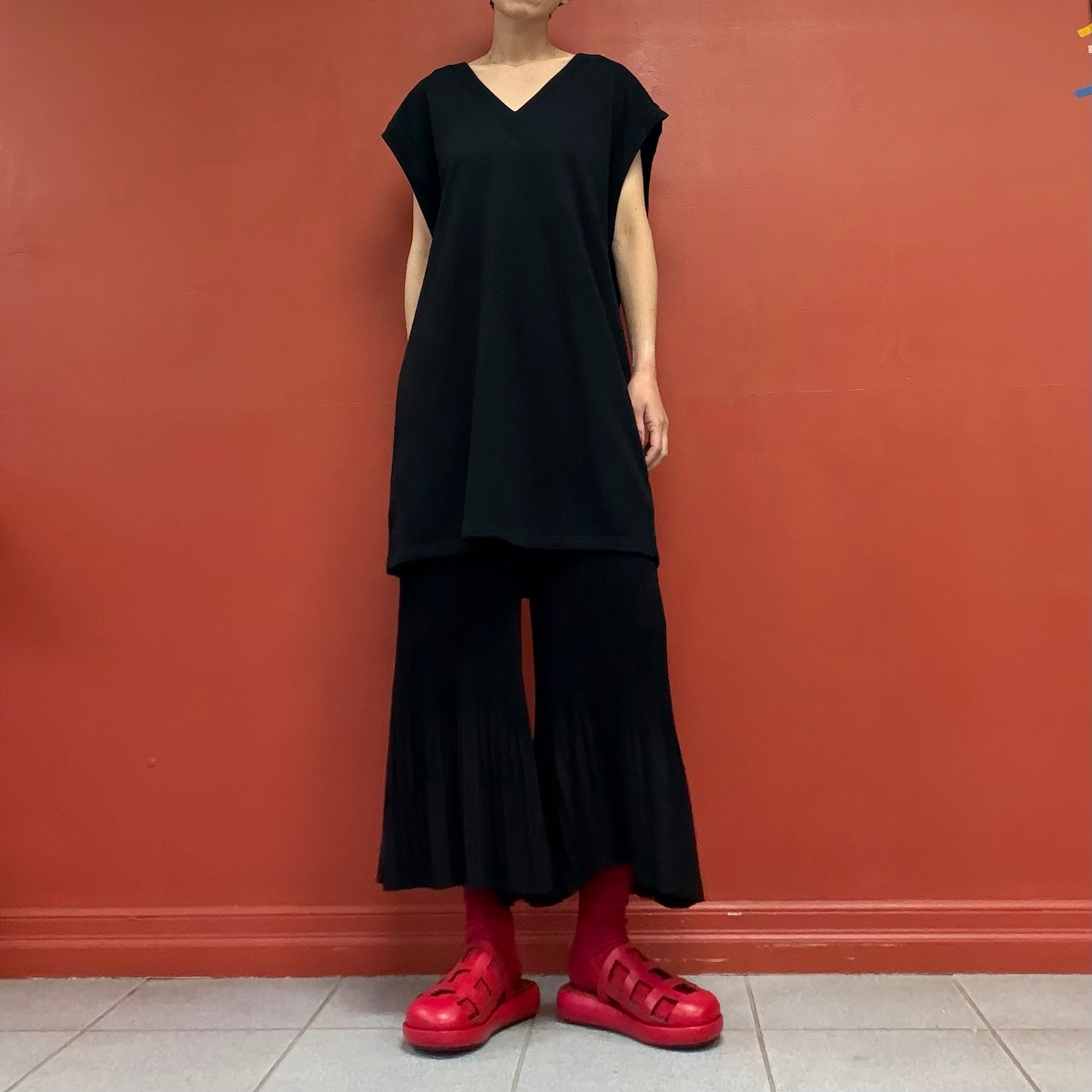 Oversized no sleeves top