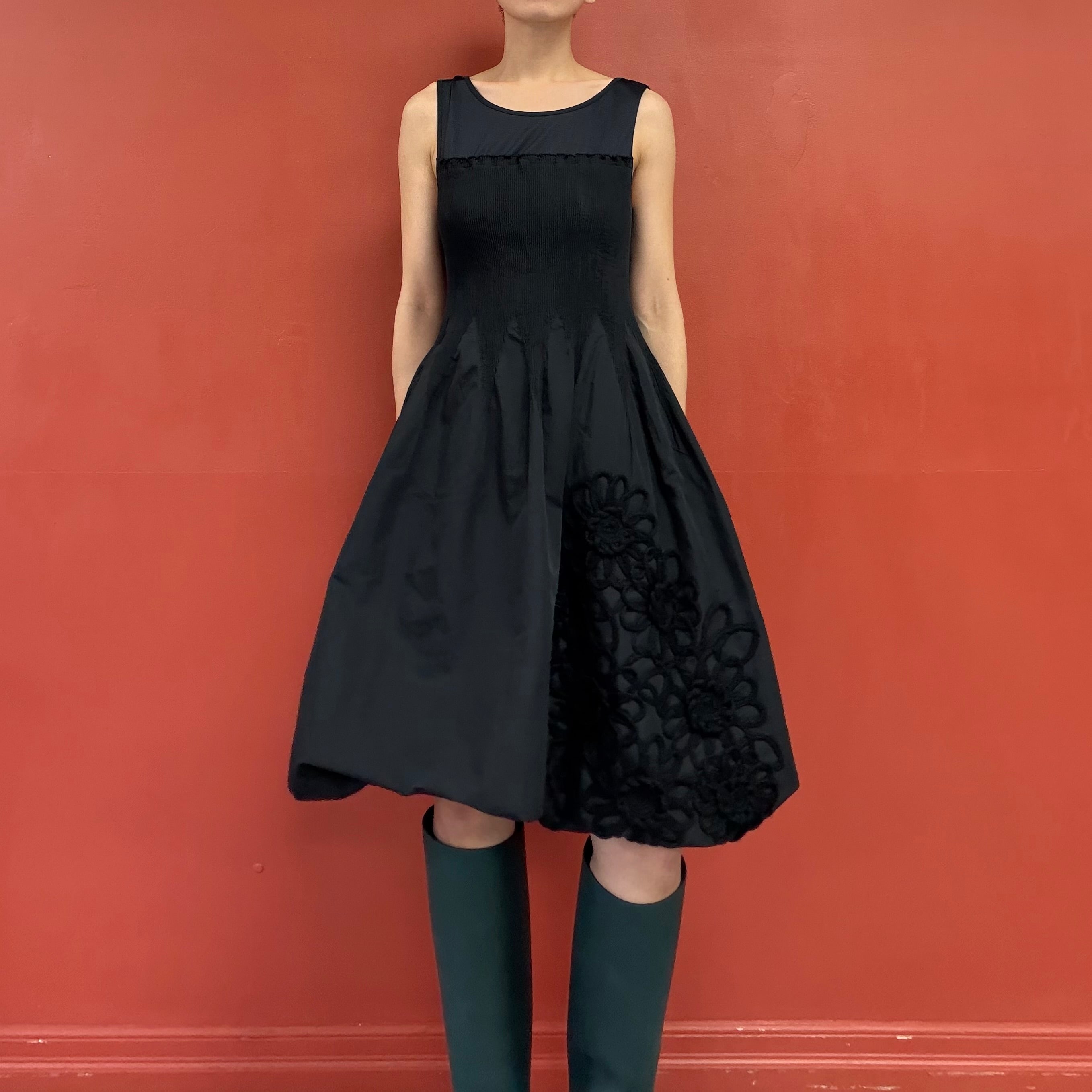 Flower embroidery bubble hem dress
