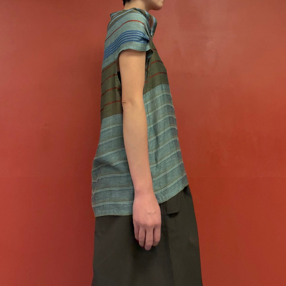 Panel stripe top