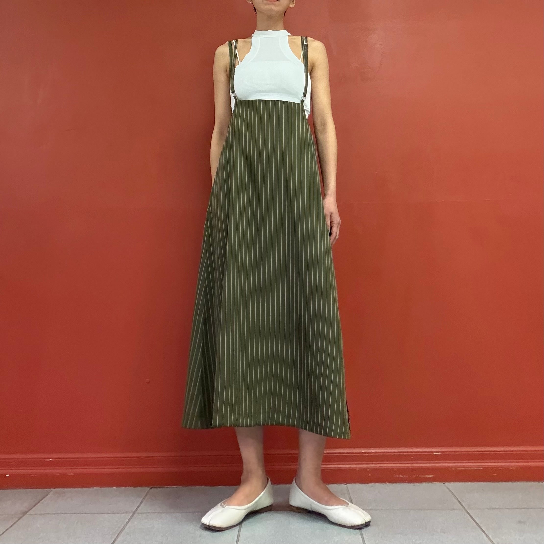 High waisted skirt with straps