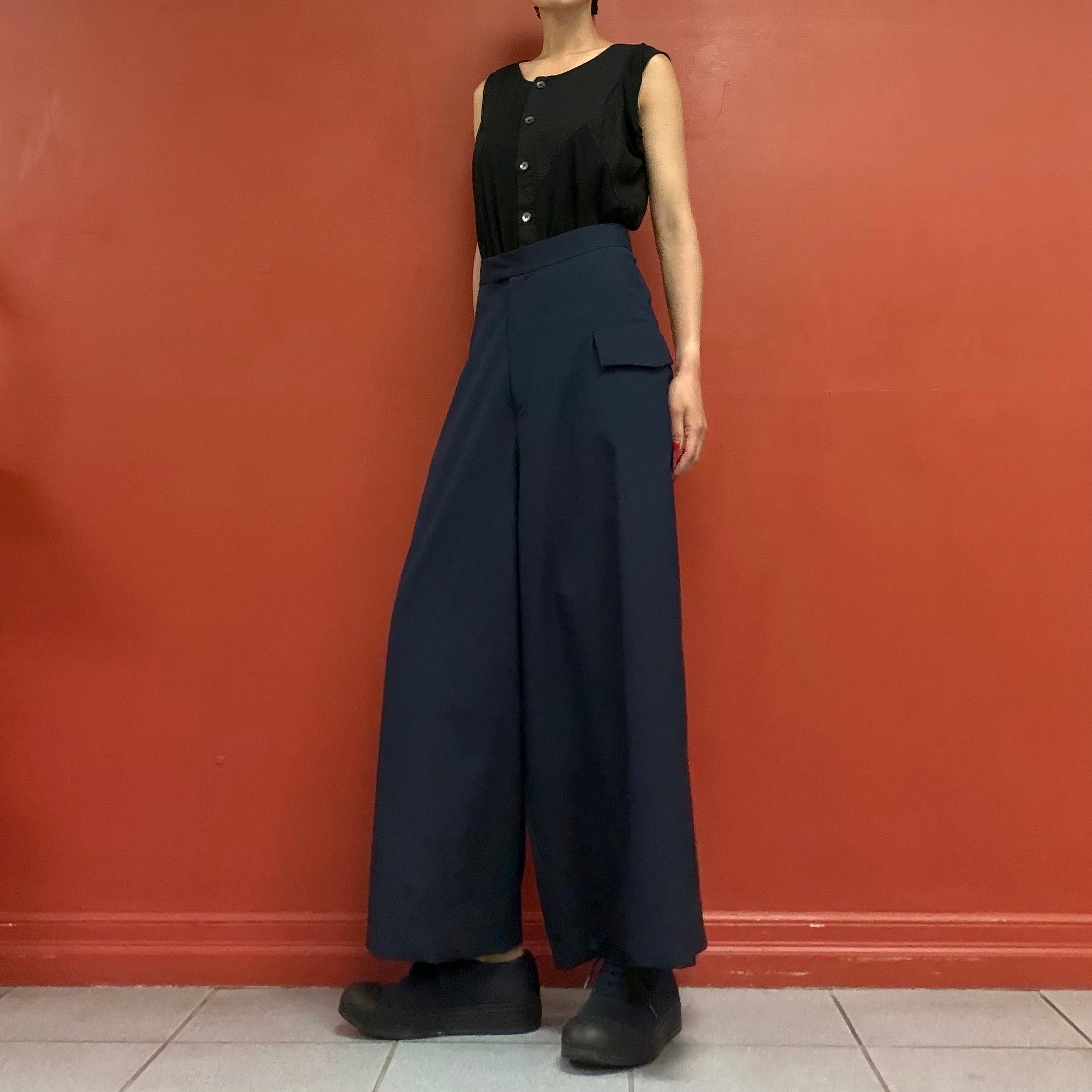 Shifted balance pants