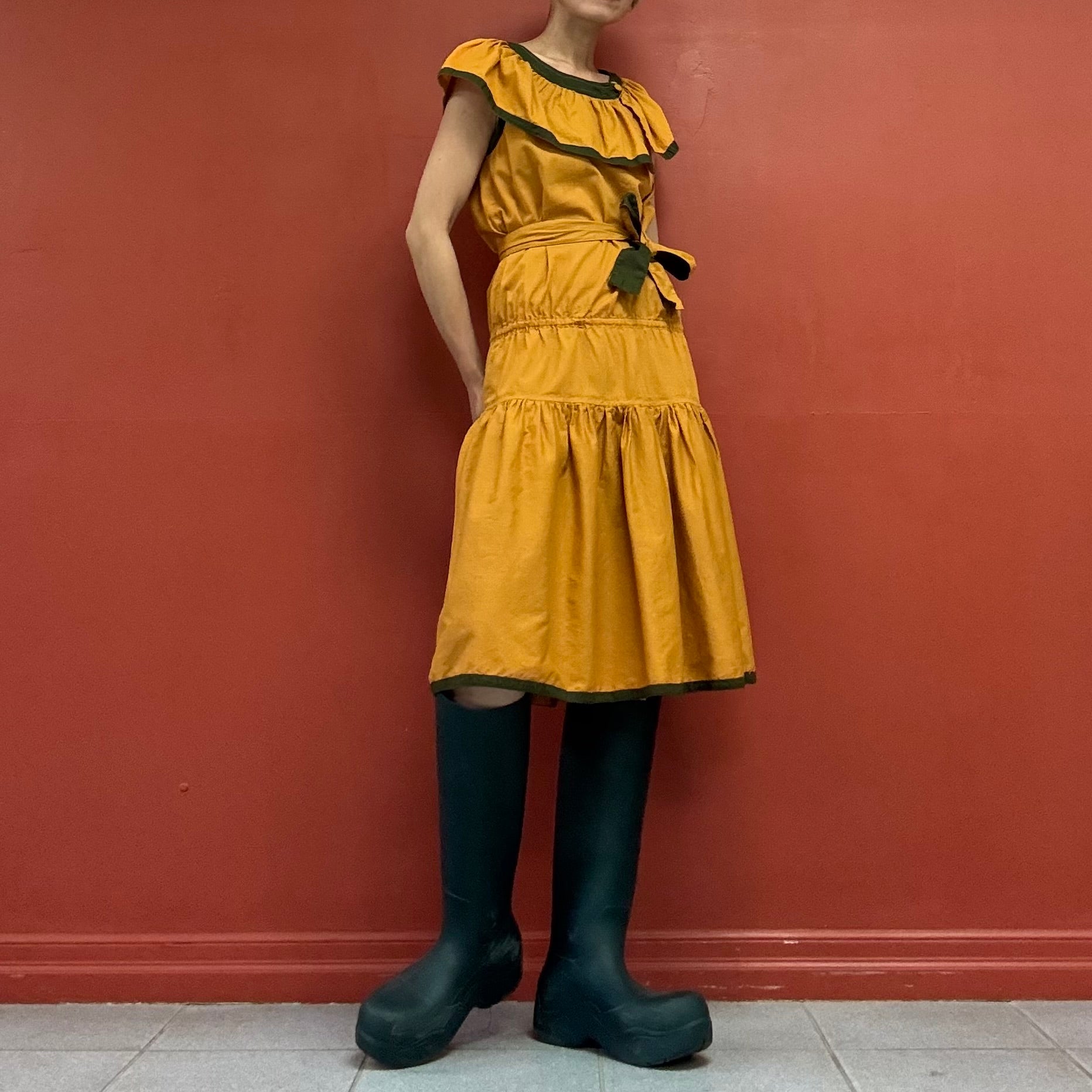 80s90s dress with big collar
