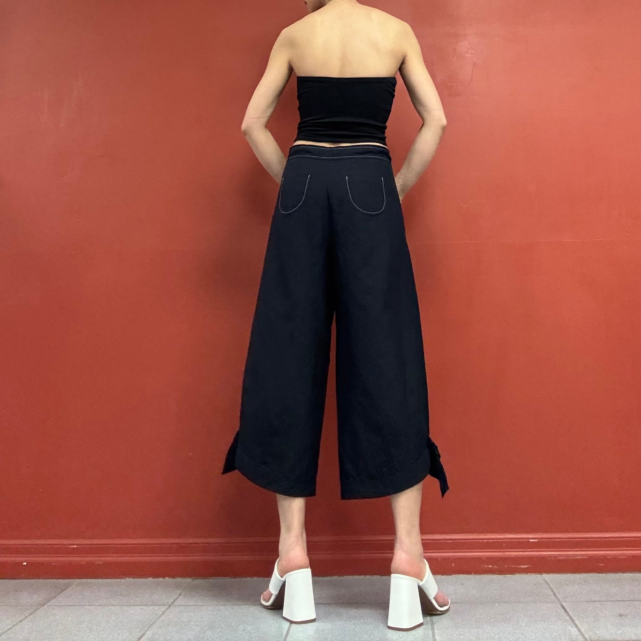 Cropped Pants