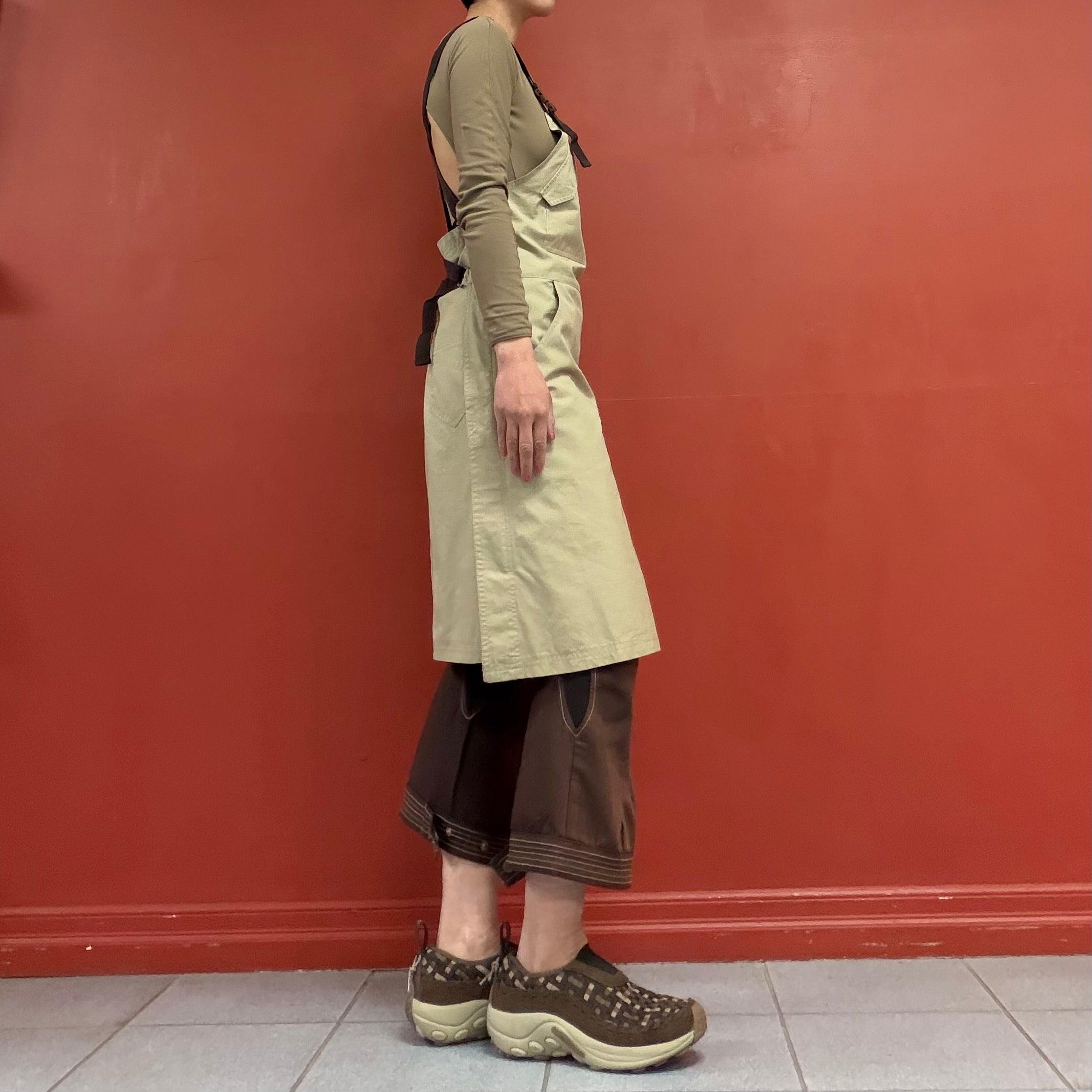 BA-TSU CLUB Cross-Back Utility Apron Skirt