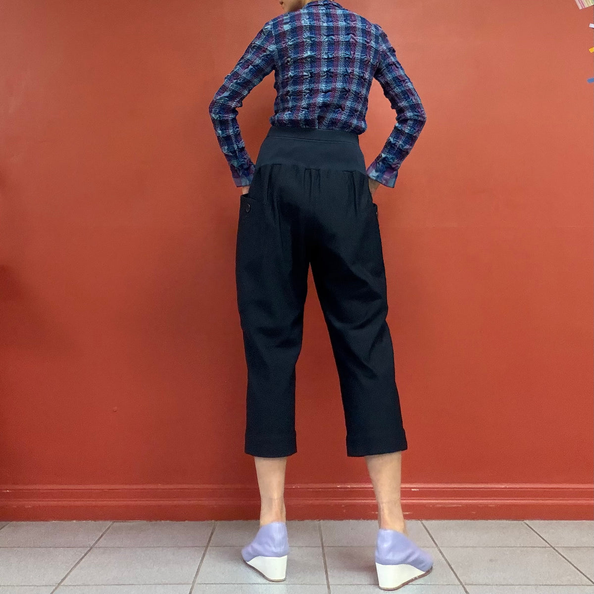 Cropped barrel leg pants