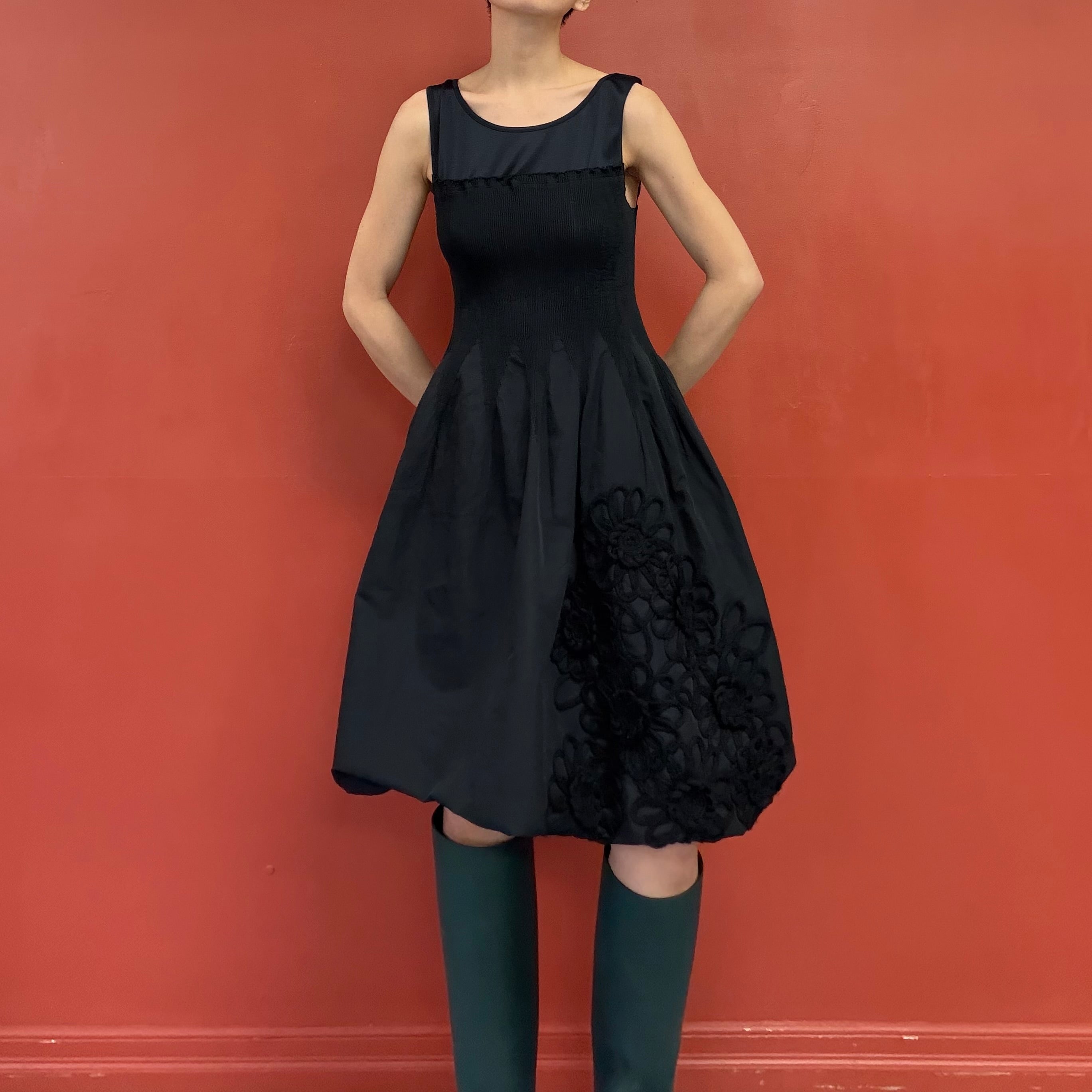 Flower embroidery bubble hem dress