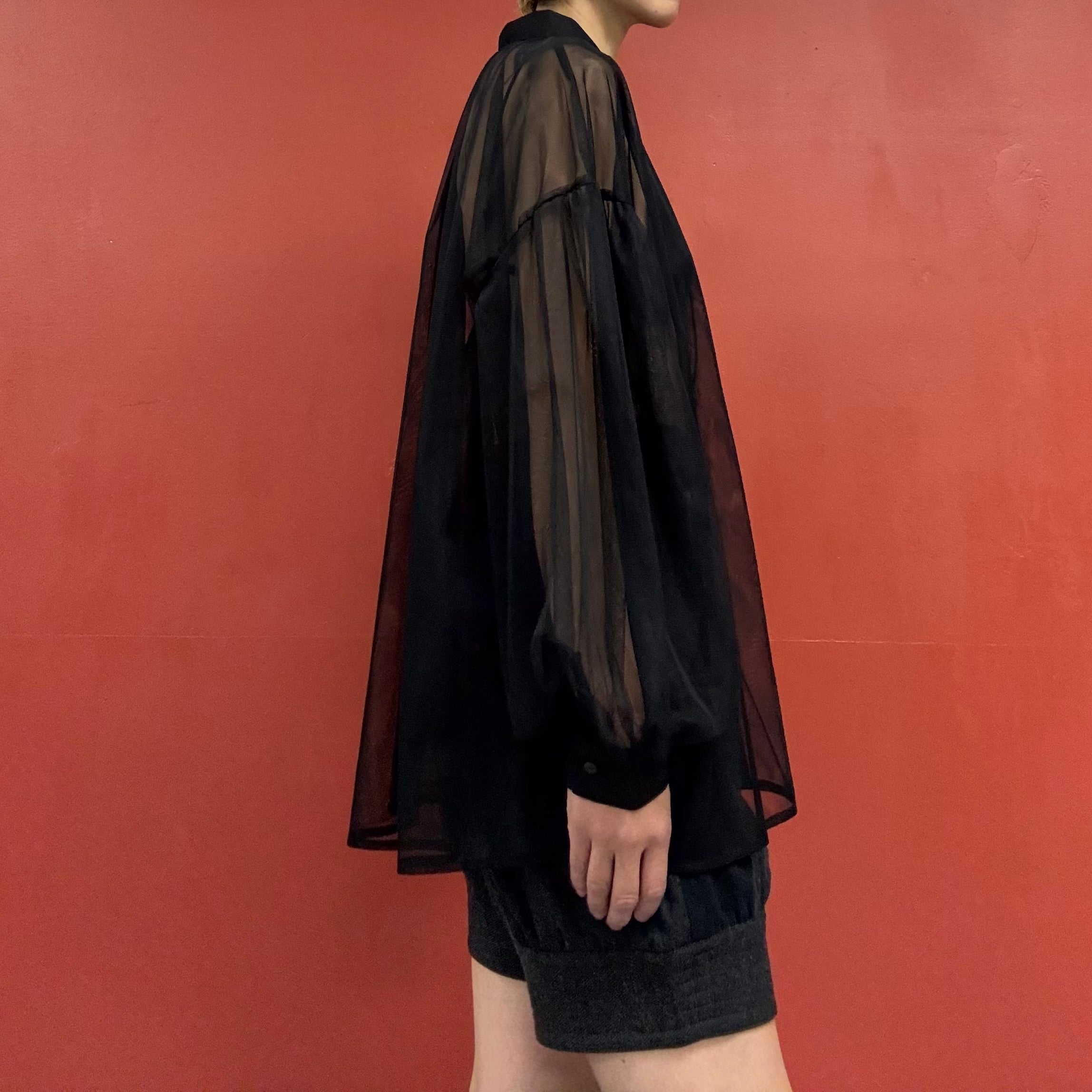 Tule puffy sleeves blouse