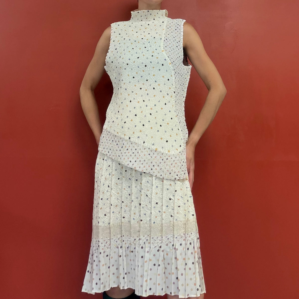 INOUE PLEATS dot top