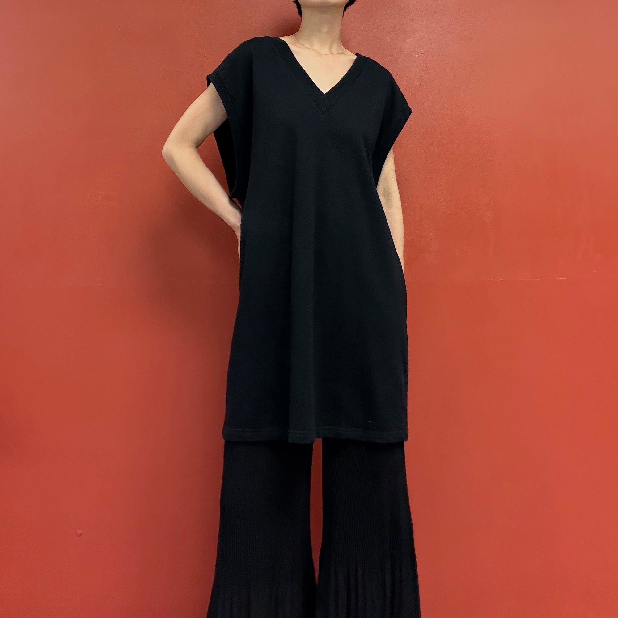 Oversized no sleeves top