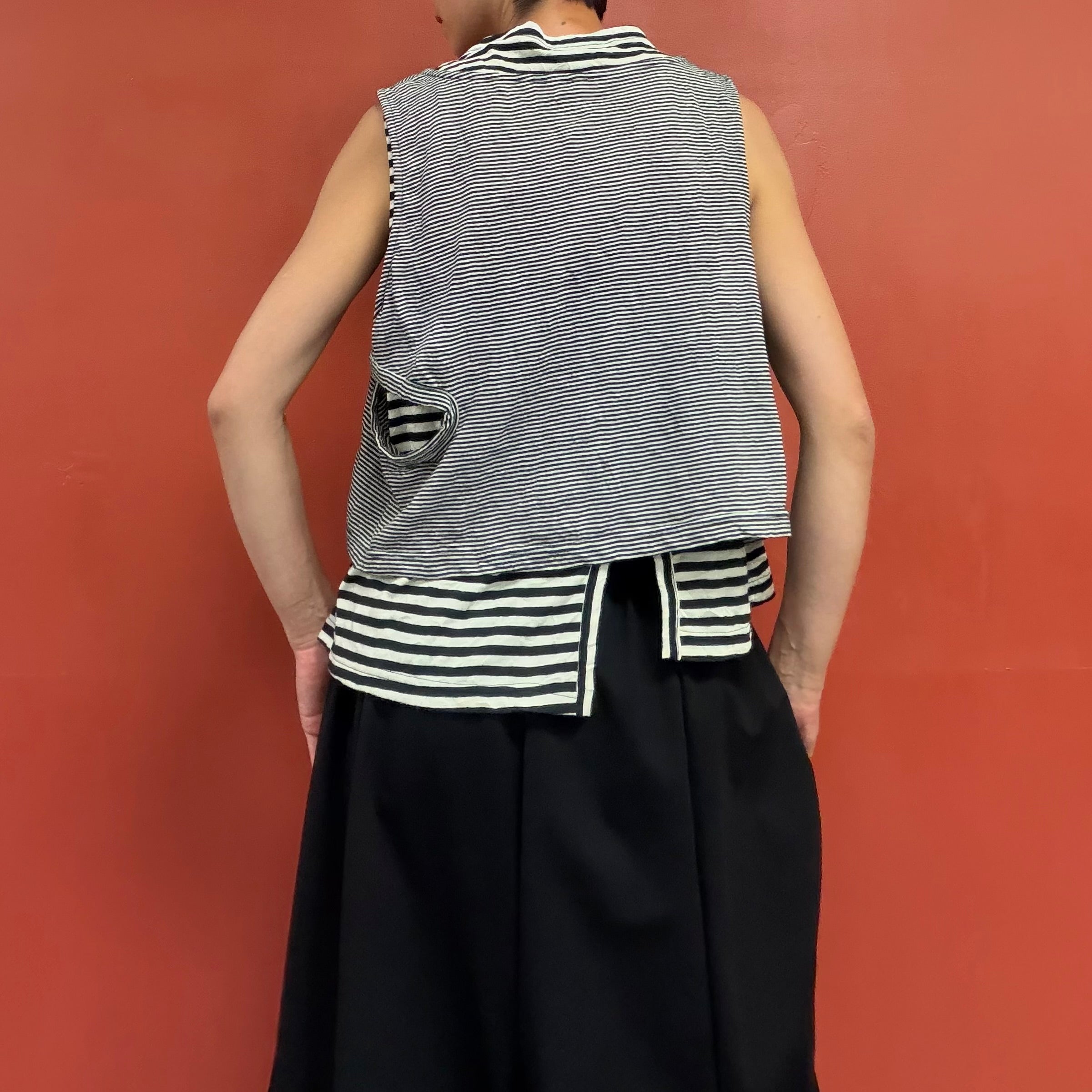 JI U tank top