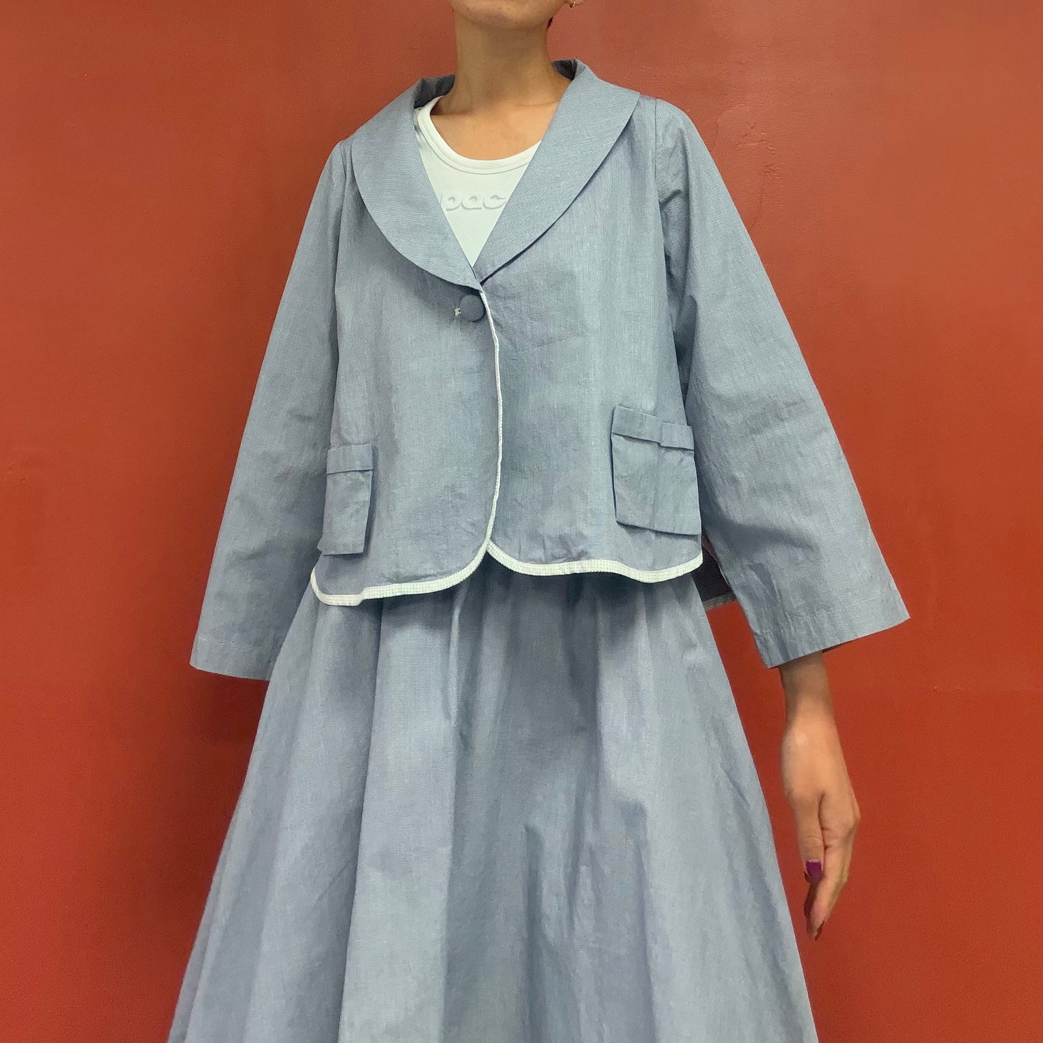 Kazuko Kitamura take off shawl collar jacket