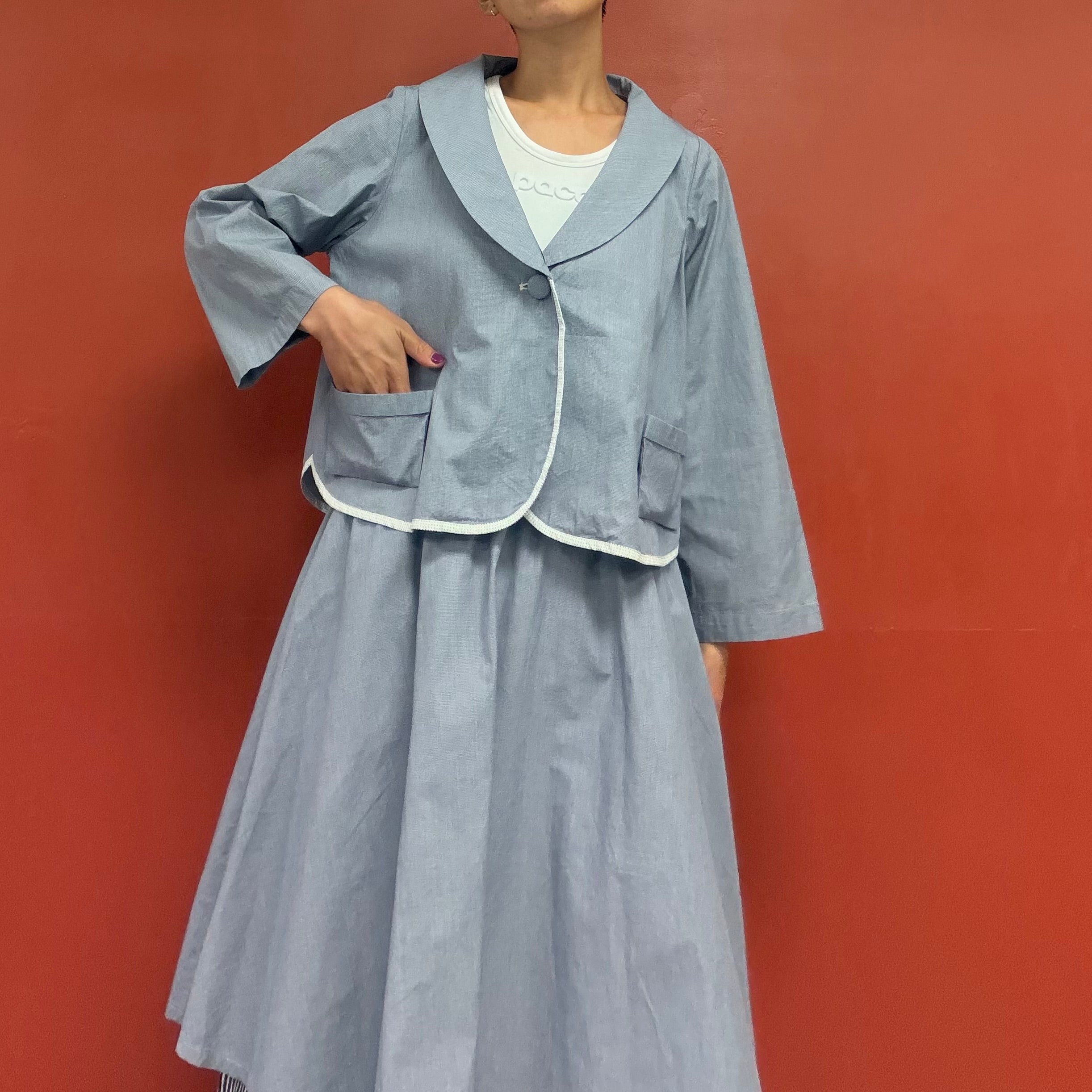 Kazuko Kitamura take off shawl collar jacket