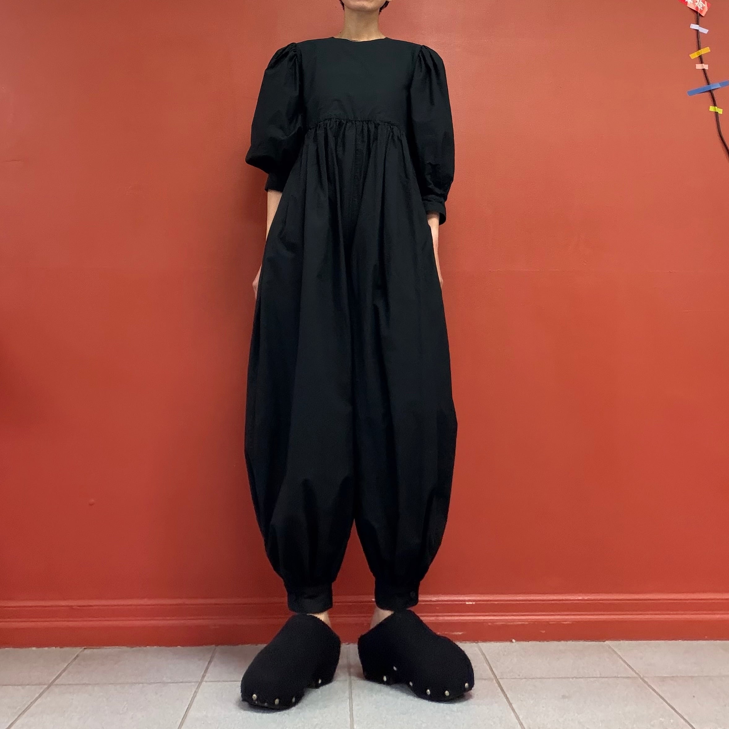 Jumpsuit with puffy sleeves