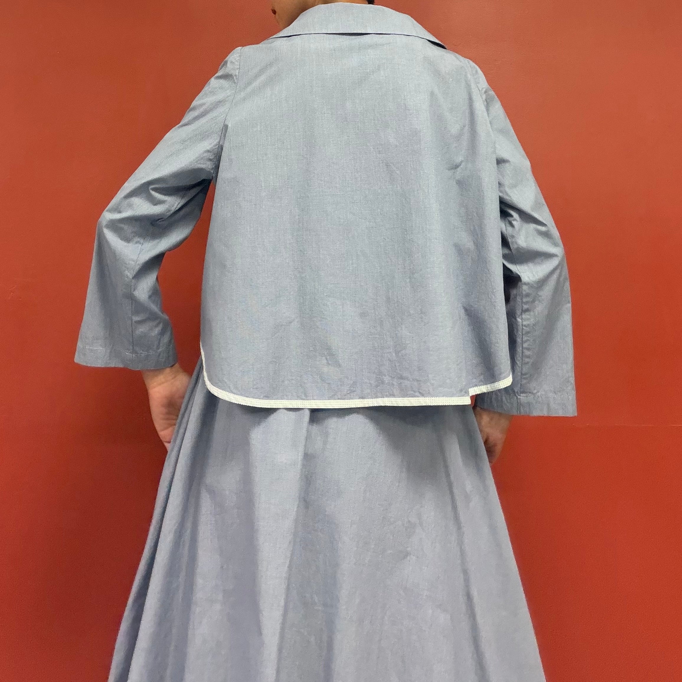 Kazuko Kitamura take off shawl collar jacket