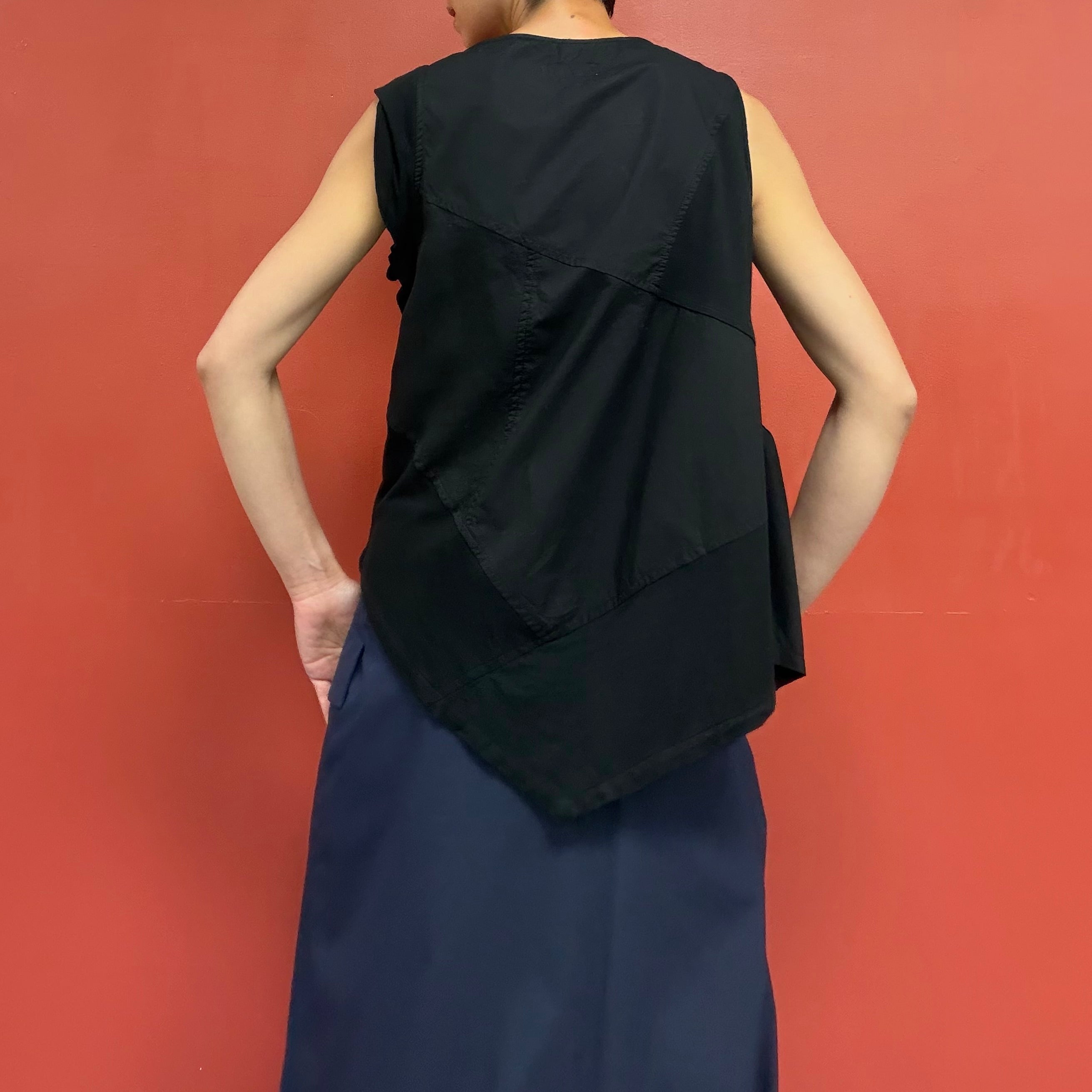 Asymmetrical gather top