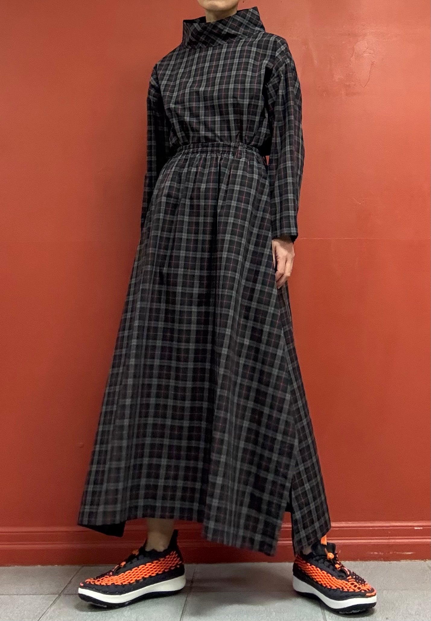 bi:-eks Side Slits Skirt