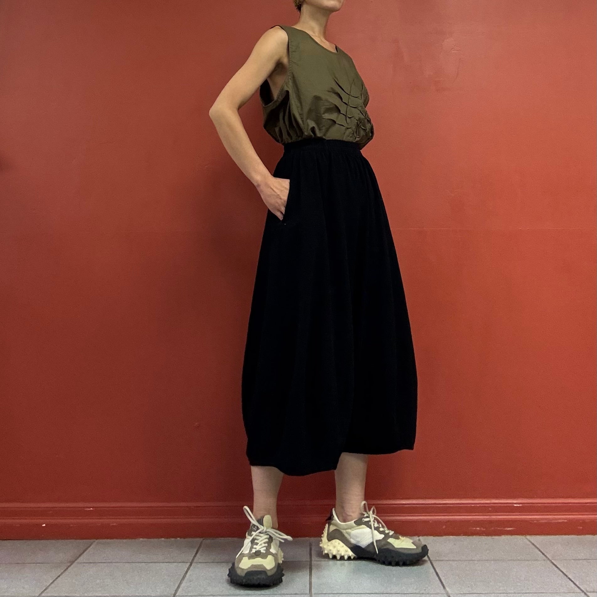 Wide cropped pants