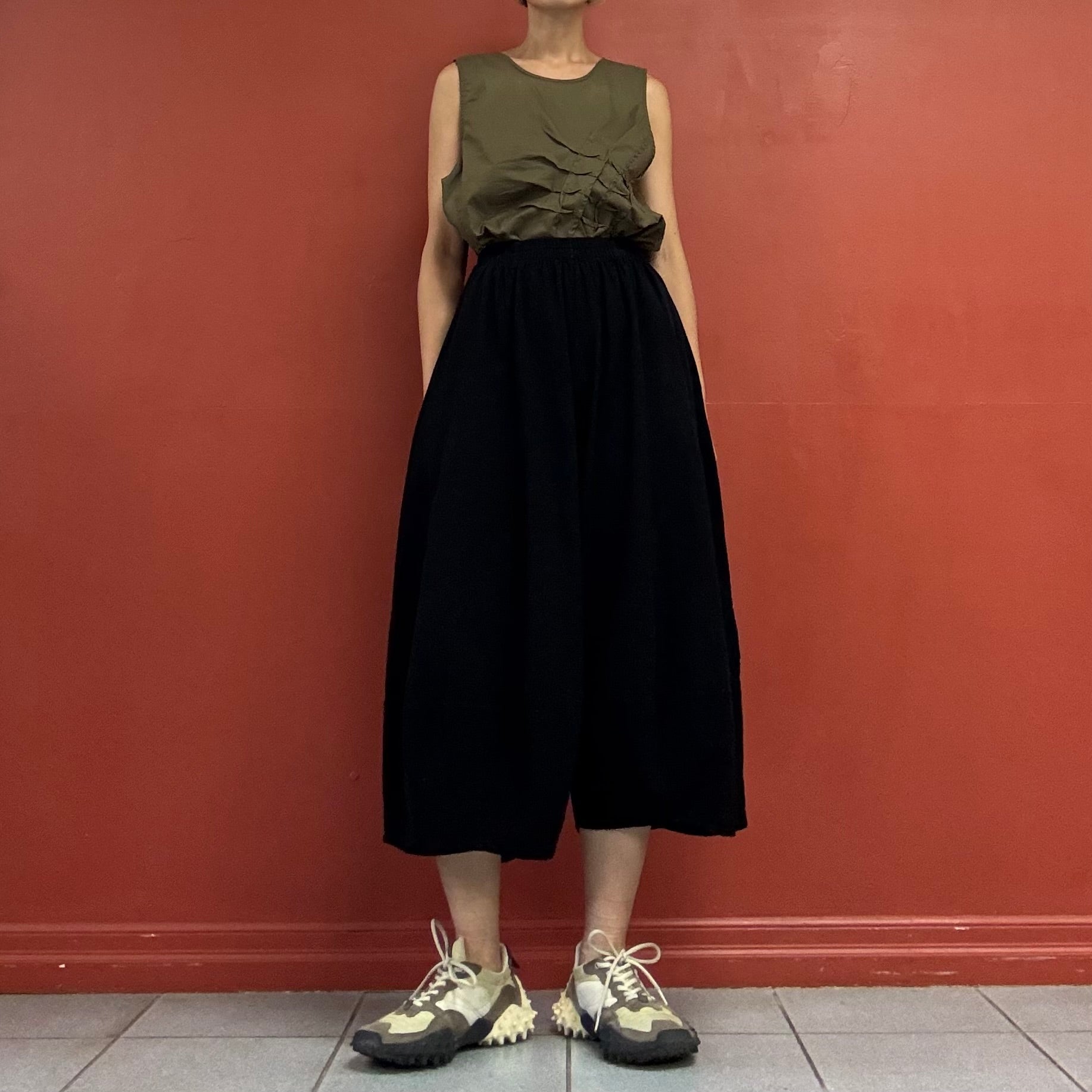 Wide cropped pants