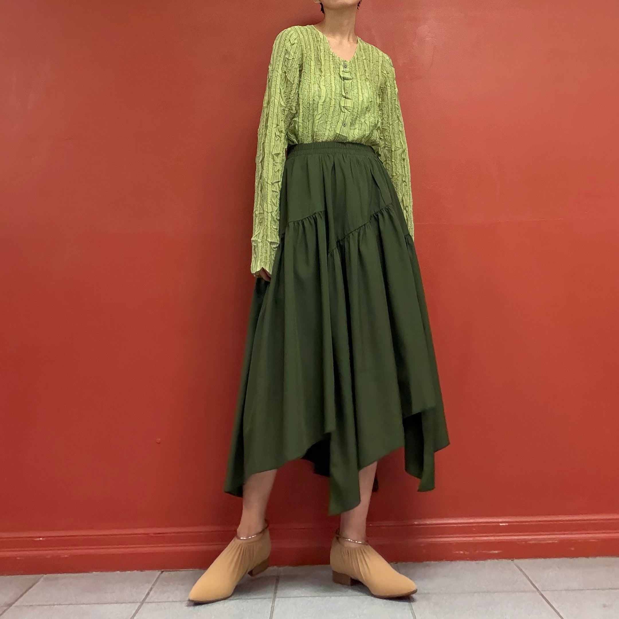 Asymmetrical hem skirt