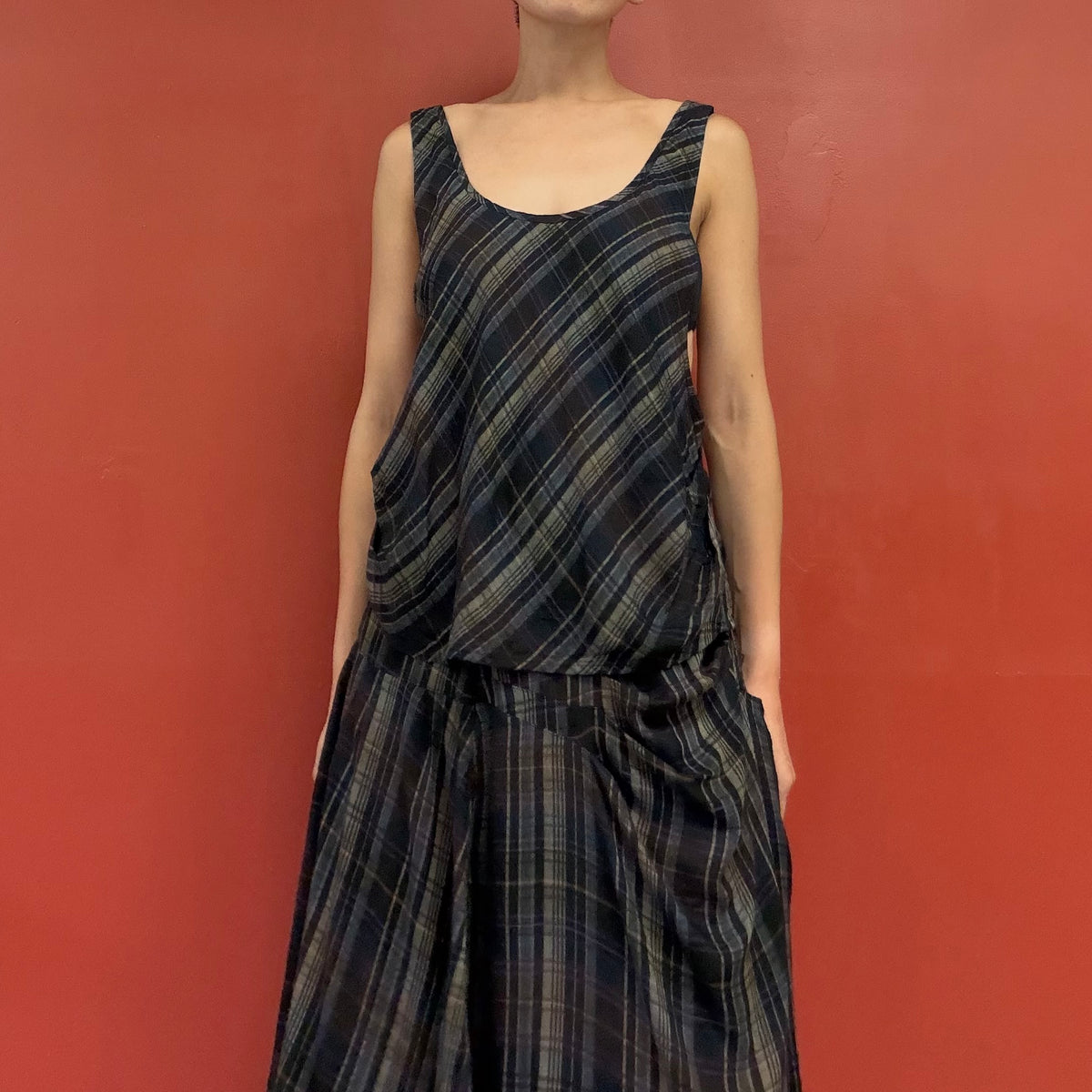 Scoop back no sleeves top