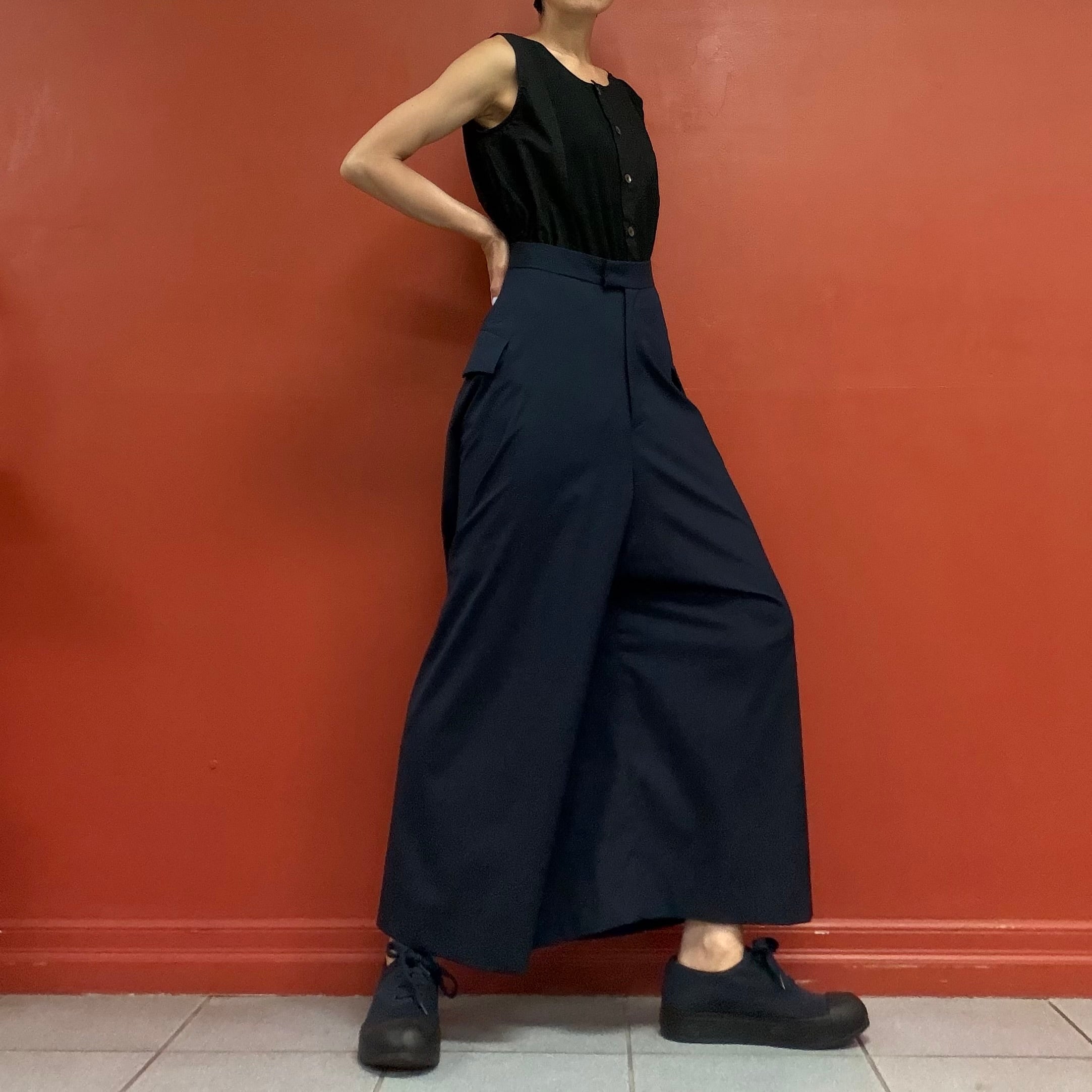 Shifted balance pants