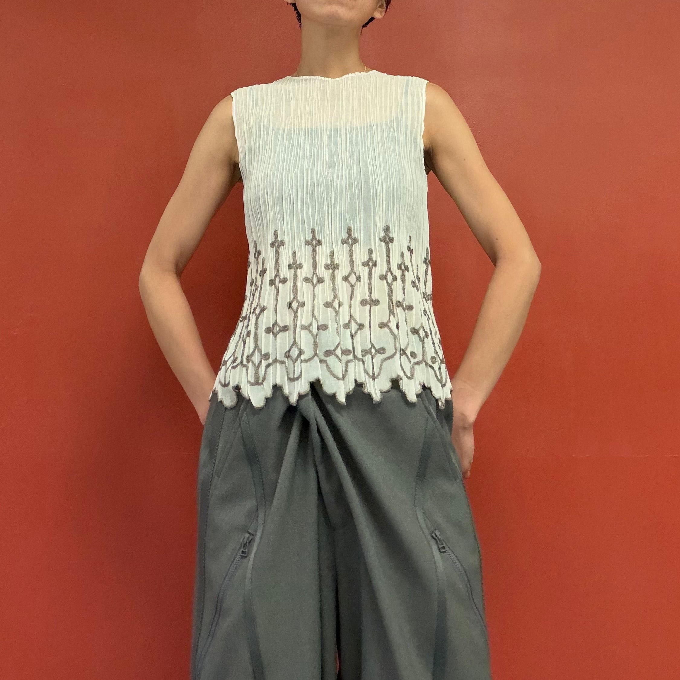 Embroidered pleated Top