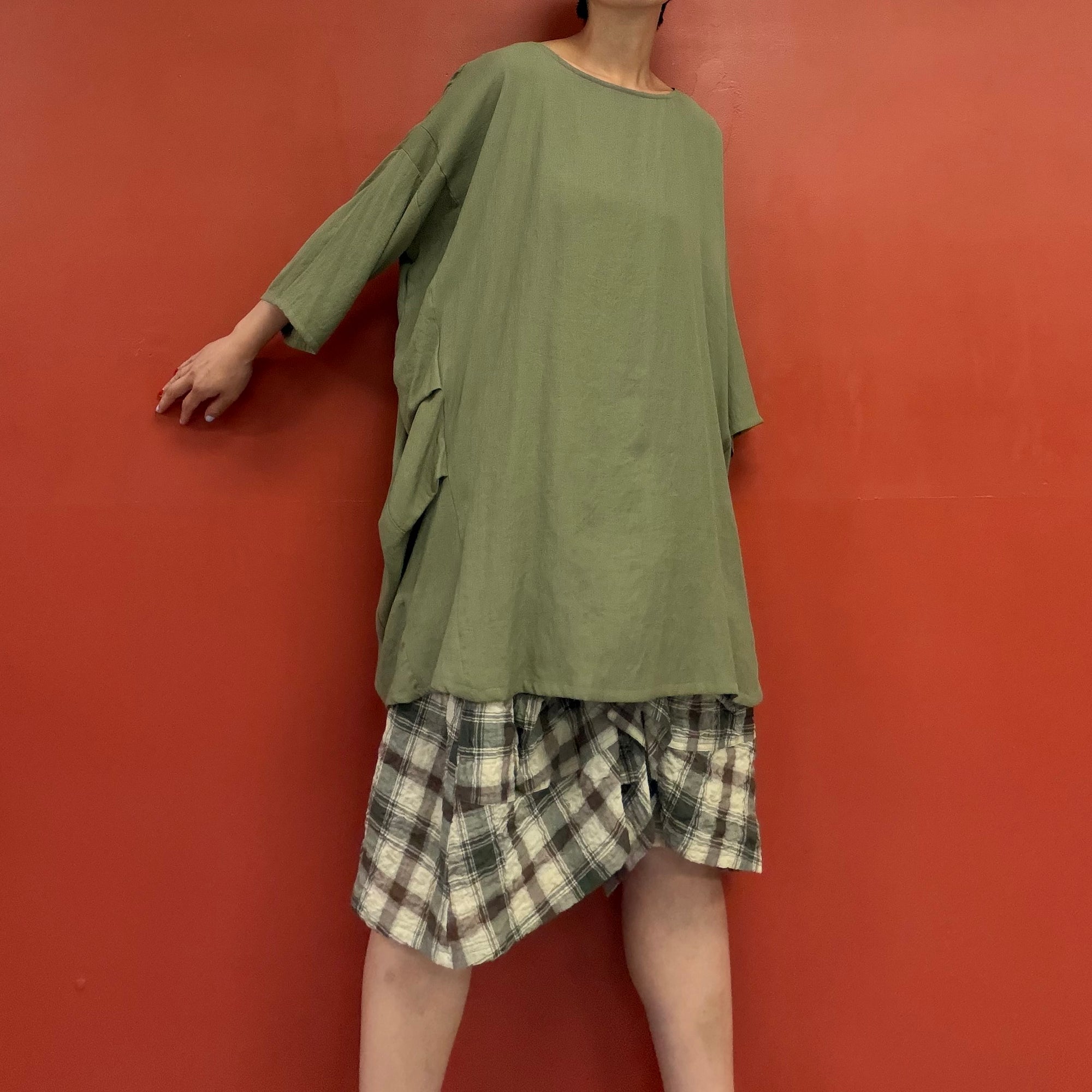Dolman sleeves shirt