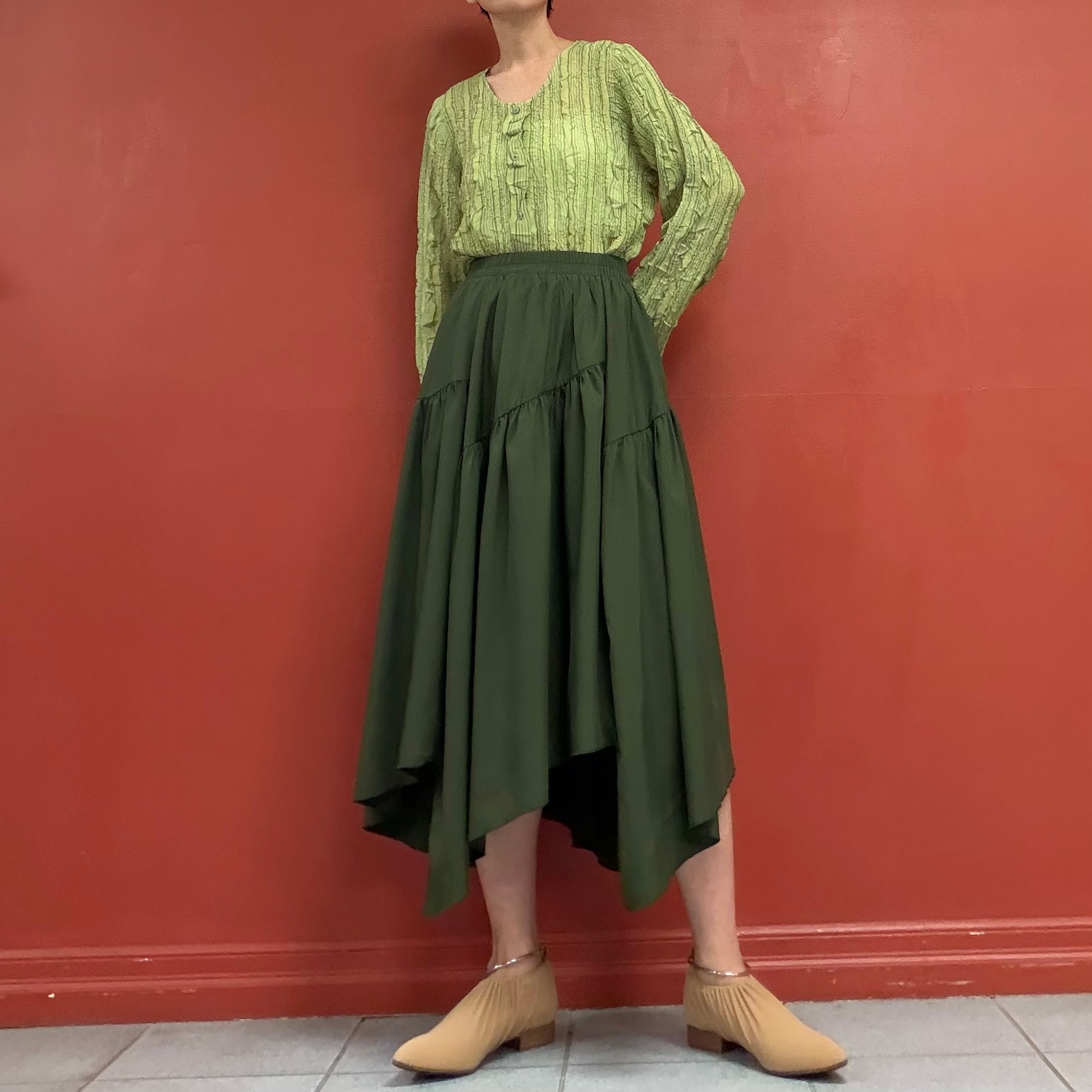 Asymmetrical hem skirt