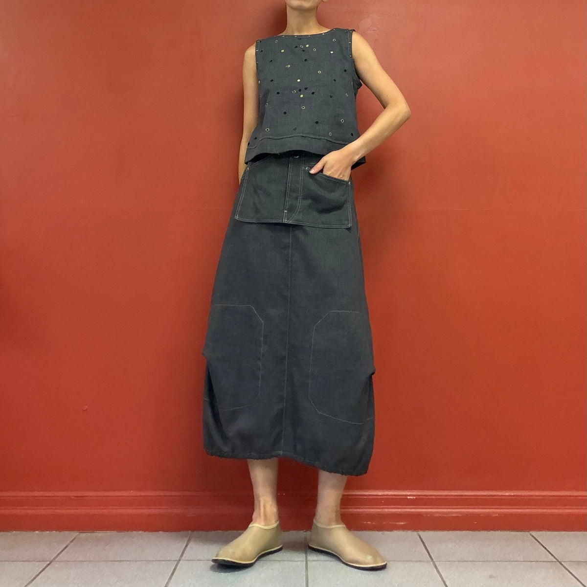 Front pocket skirt