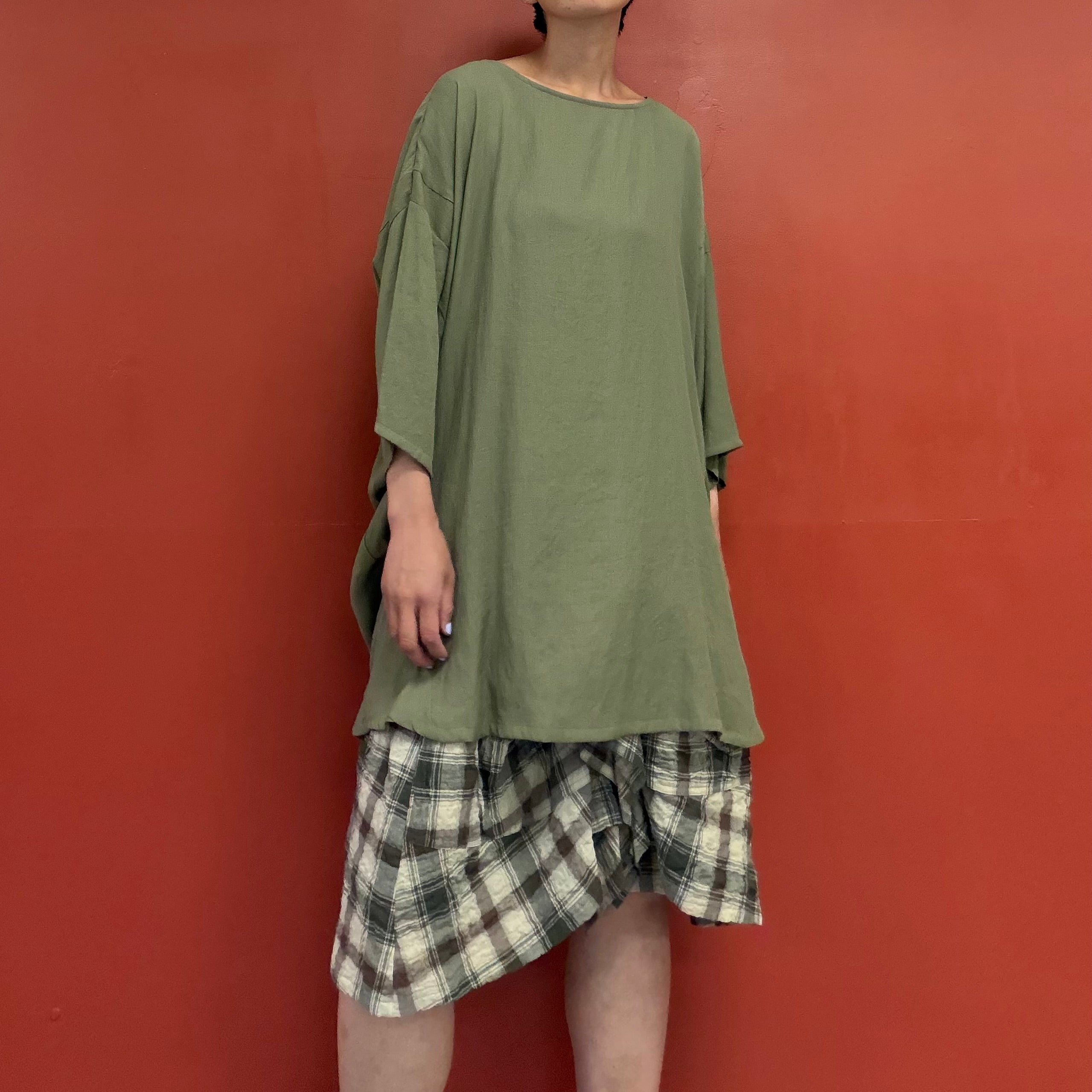 Dolman sleeves shirt