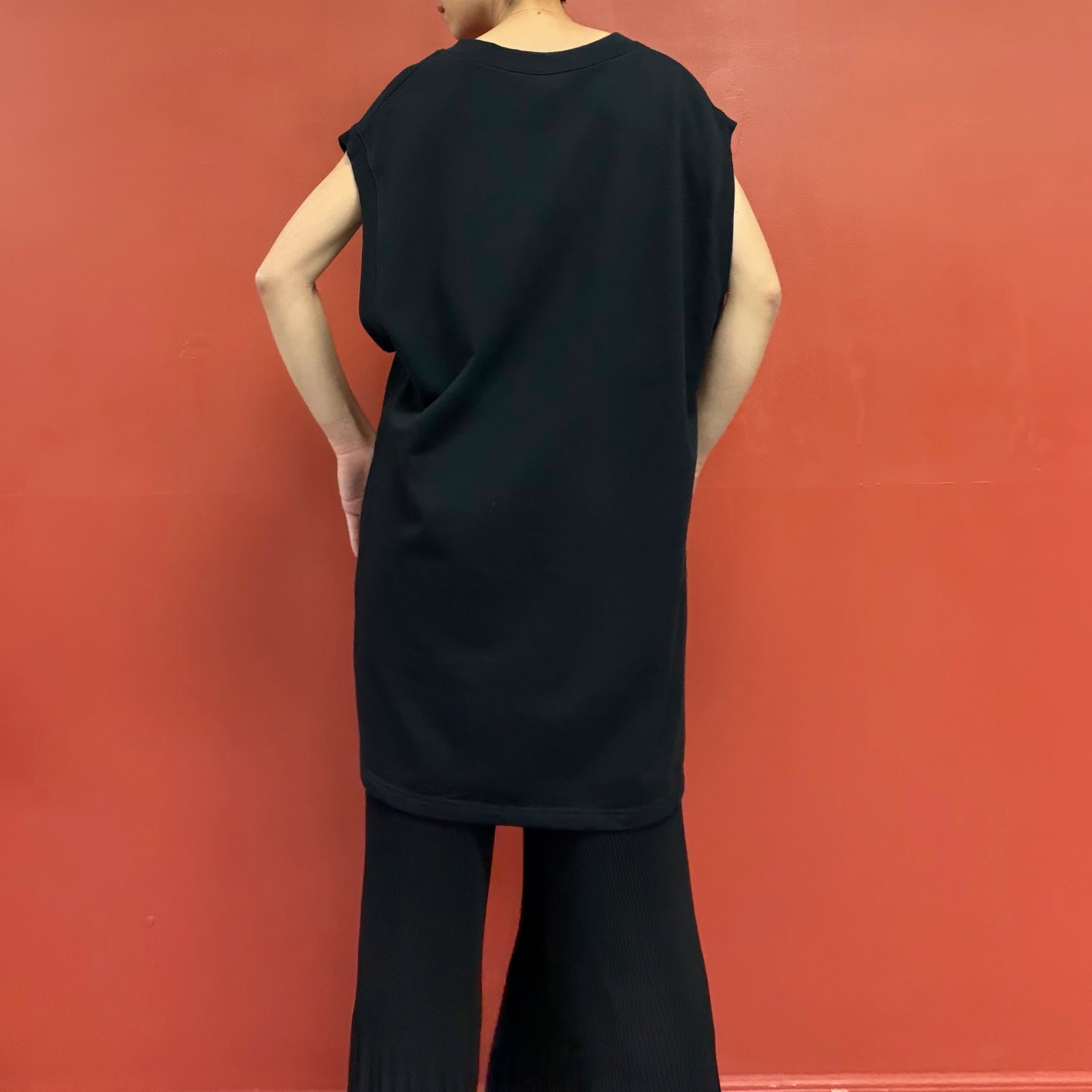 Oversized no sleeves top