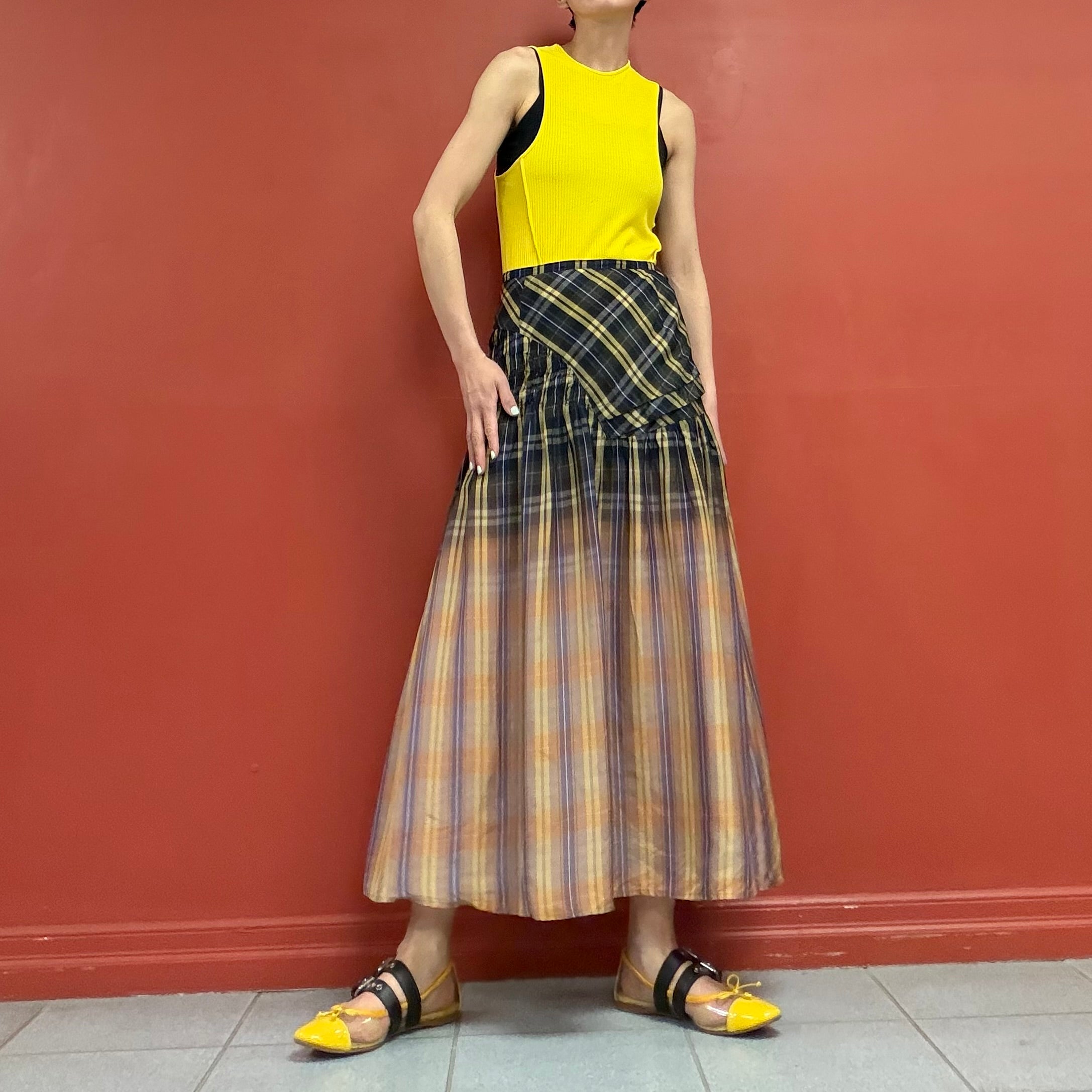 Light weight plaid skirt