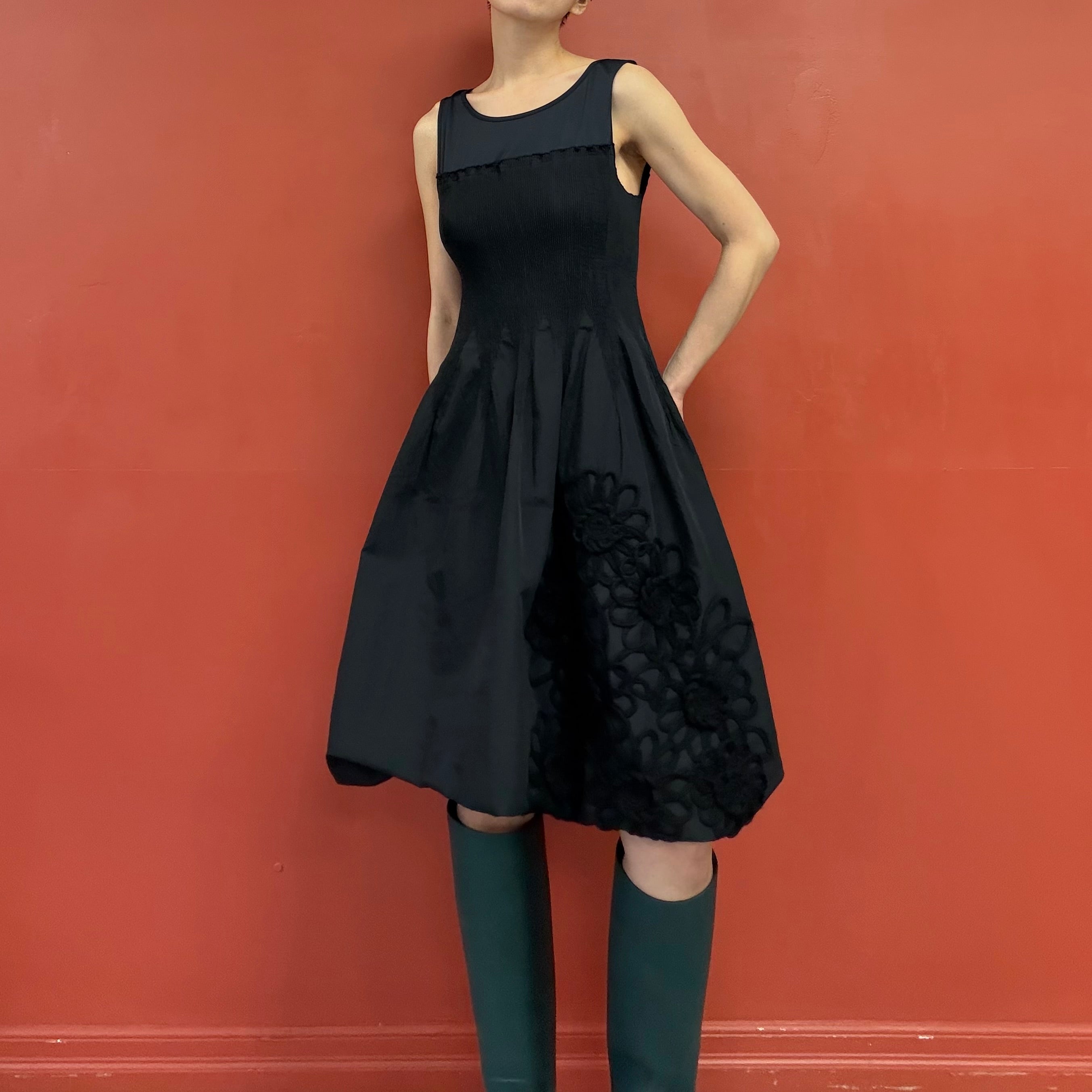 Flower embroidery bubble hem dress