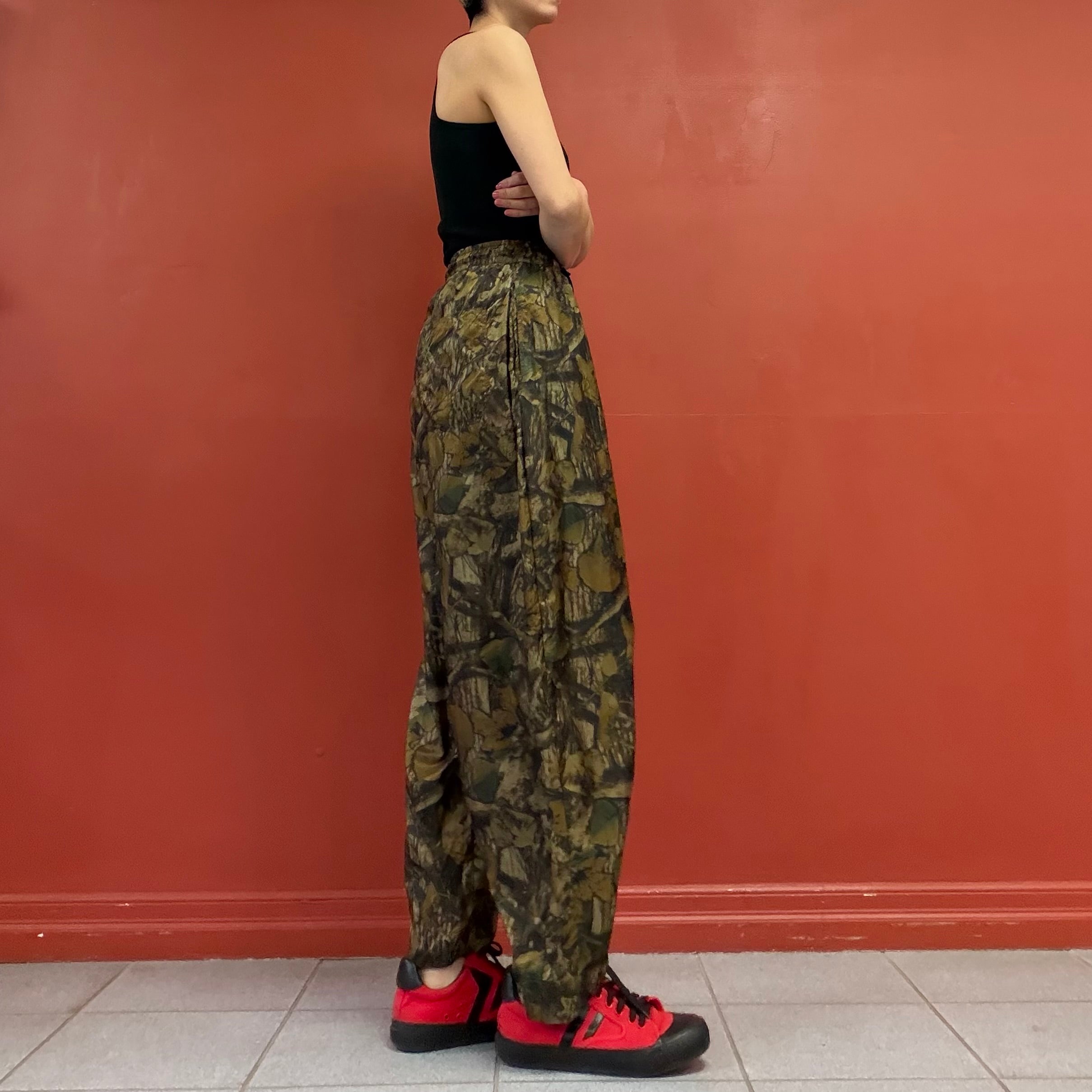 Light weight nylon pants