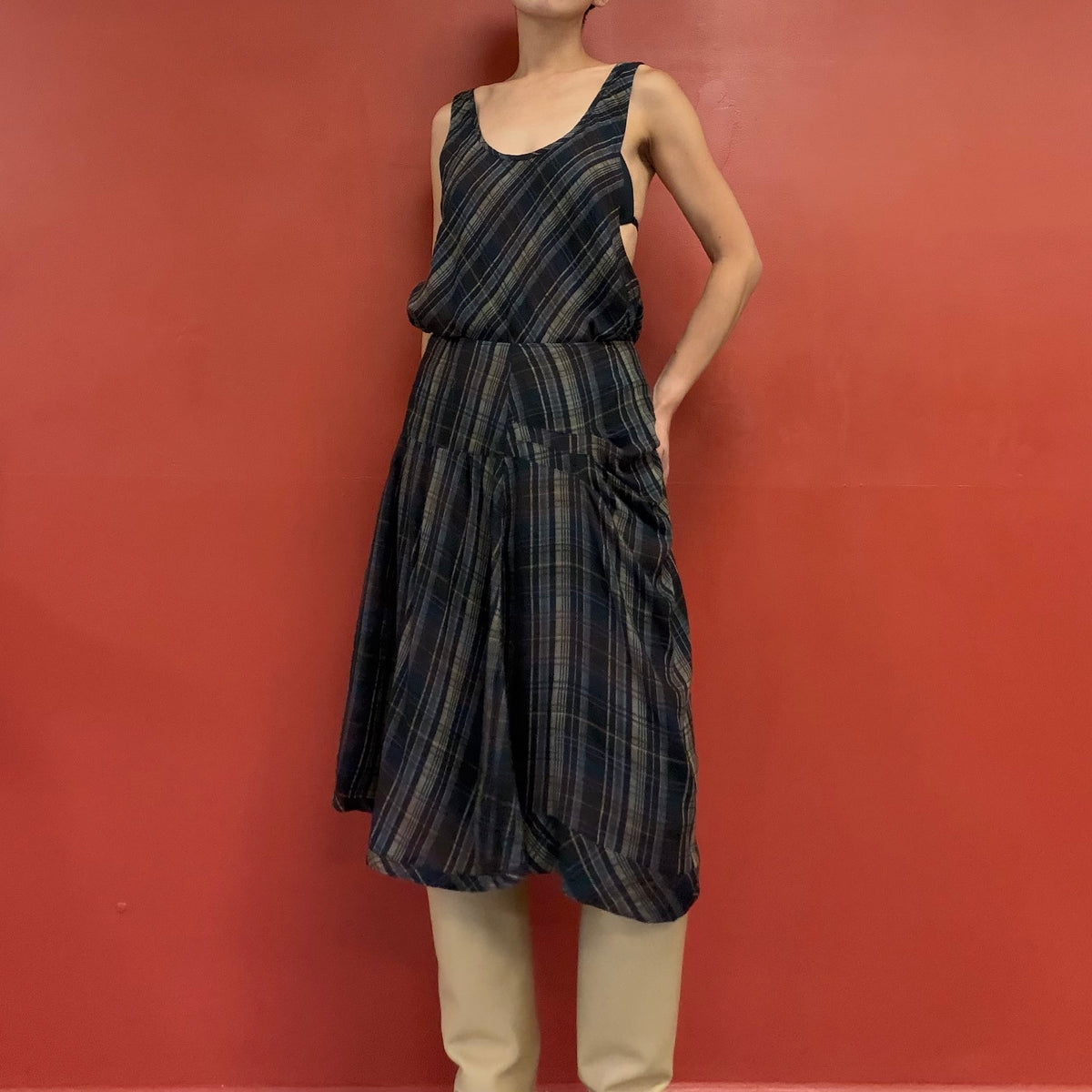 Scoop back no sleeves top
