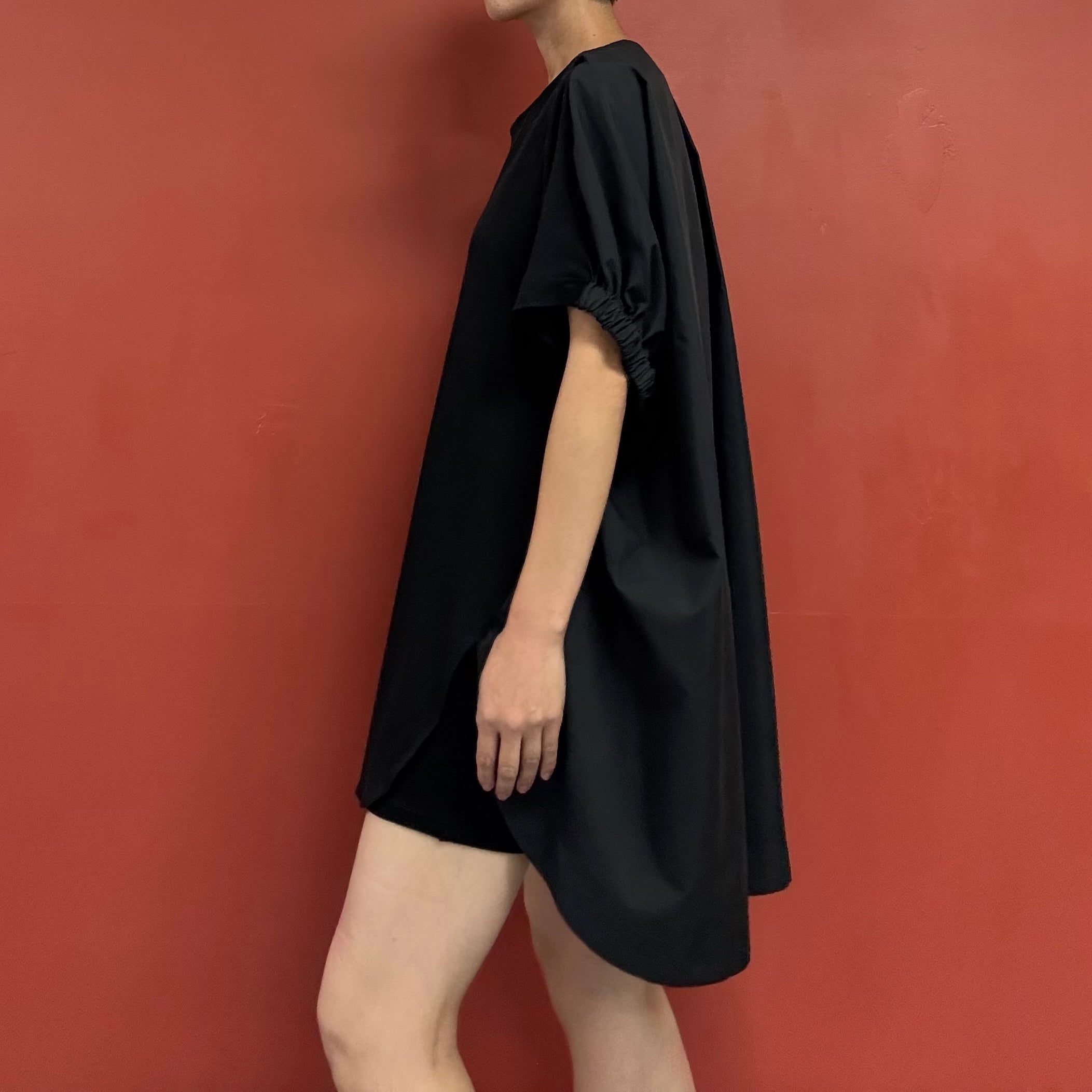 Contrast panel top